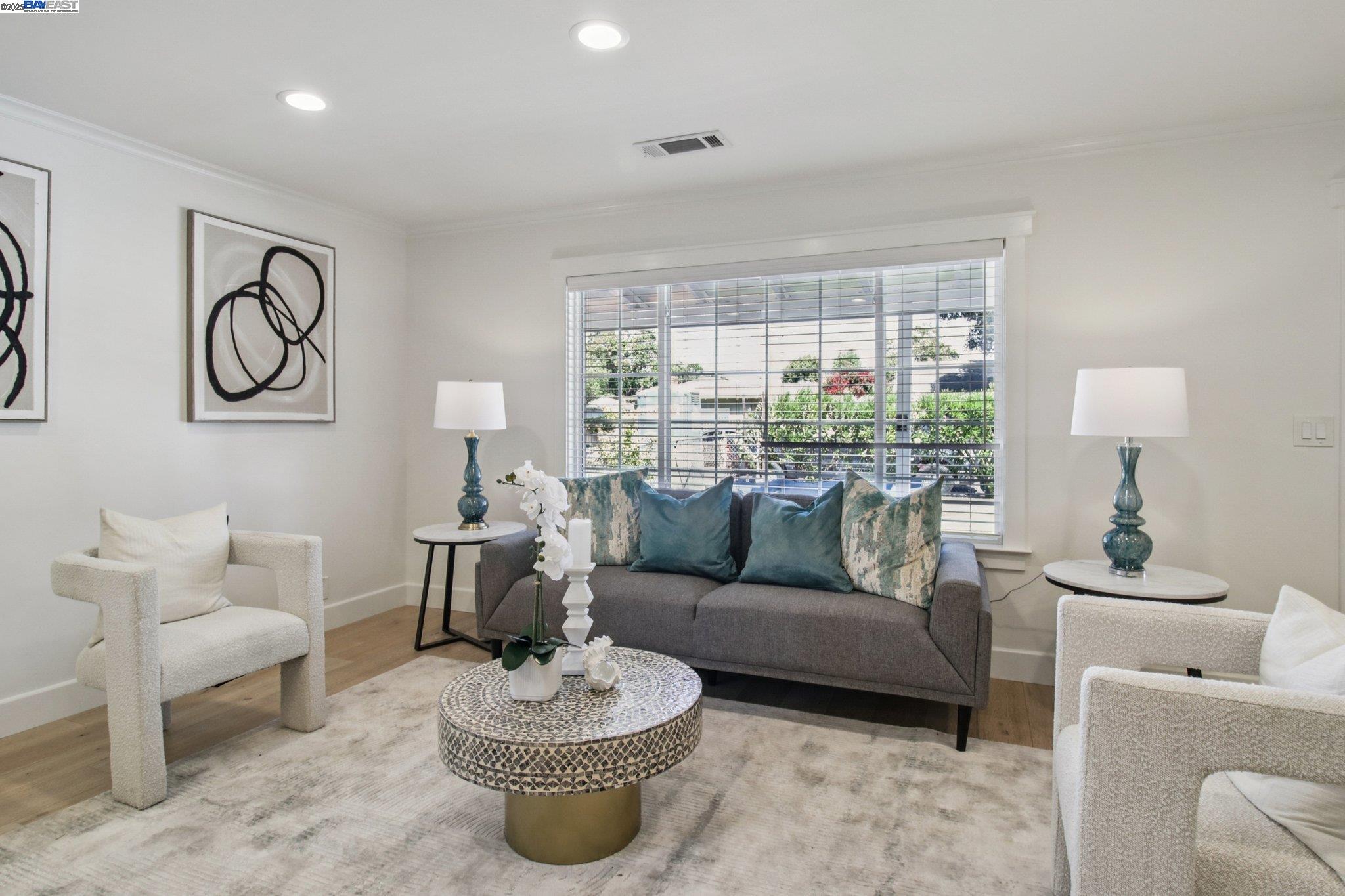 Detail Gallery Image 6 of 35 For 2235 Menalto Avenue, East Palo Alto,  CA 94303 - 4 Beds | 2 Baths