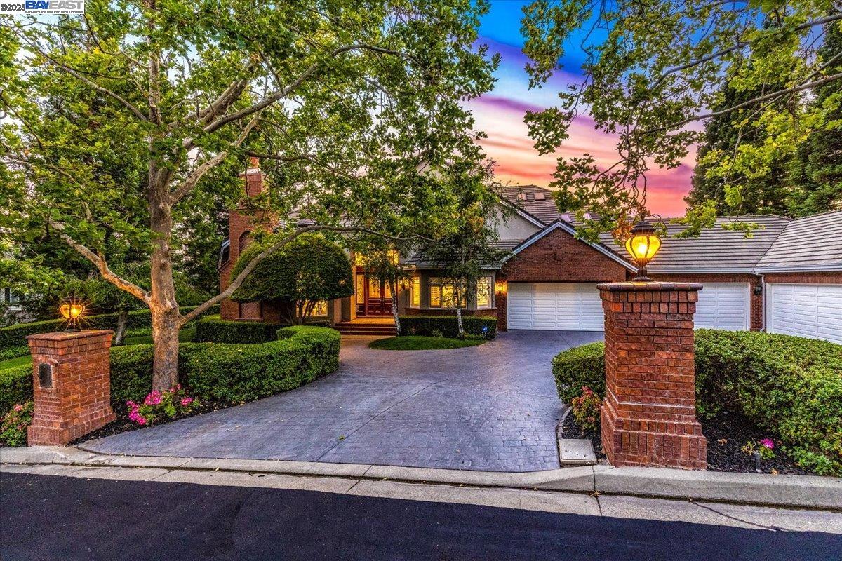 Detail Gallery Image 2 of 52 For 3411 Deer Ridge Dr, Danville,  CA 94506 - 5 Beds | 4/1 Baths