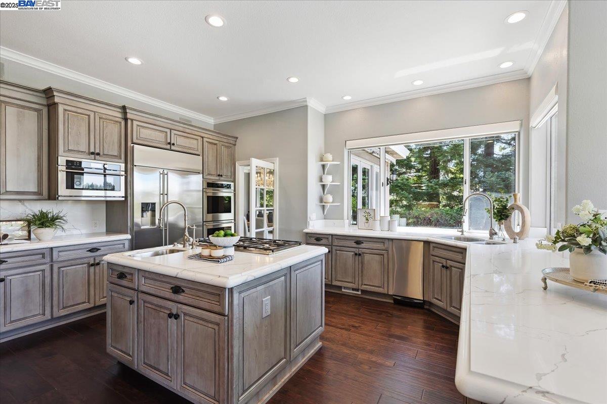 Detail Gallery Image 14 of 52 For 3411 Deer Ridge Dr, Danville,  CA 94506 - 5 Beds | 4/1 Baths