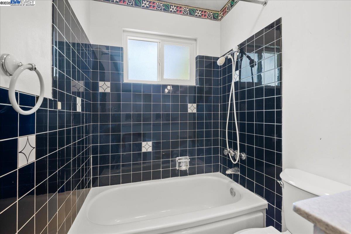 Detail Gallery Image 16 of 19 For 36155 Larch Way, Fremont,  CA 94536 - 3 Beds | 2 Baths