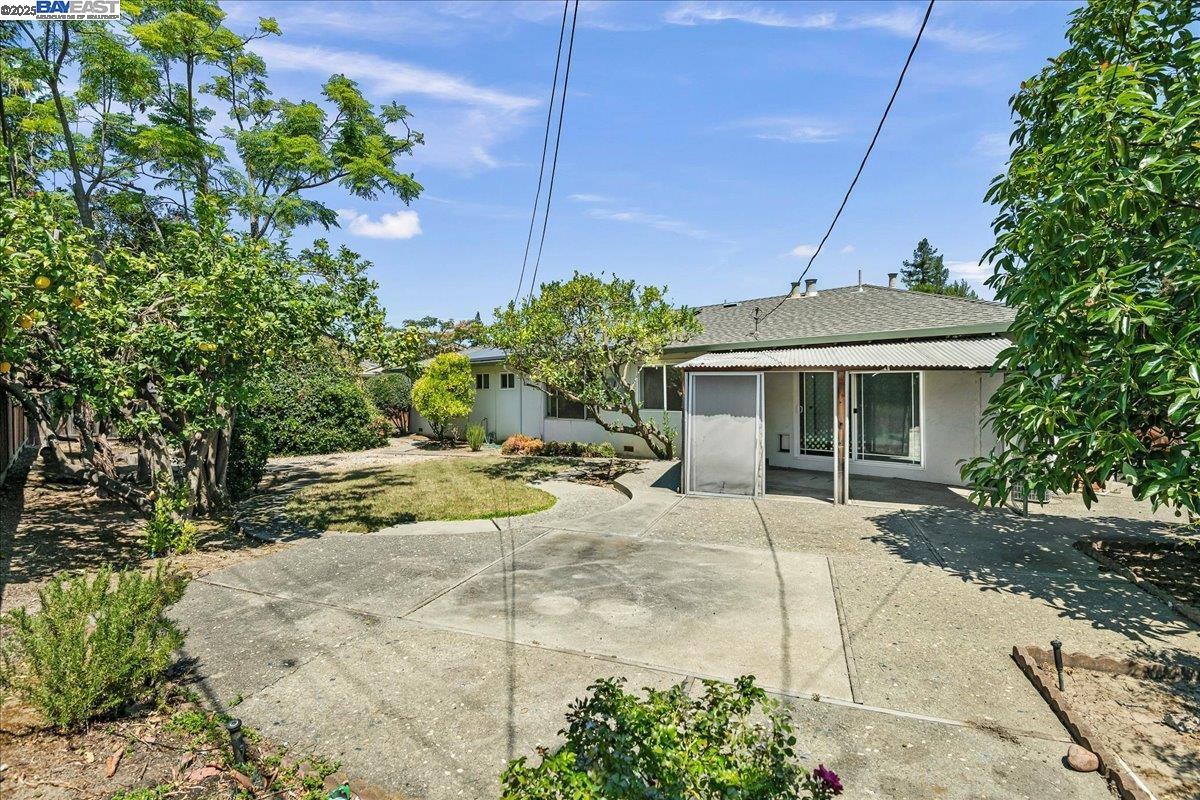 Detail Gallery Image 17 of 19 For 36155 Larch Way, Fremont,  CA 94536 - 3 Beds | 2 Baths