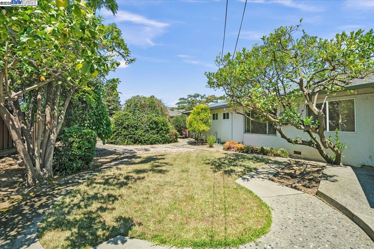 Detail Gallery Image 18 of 19 For 36155 Larch Way, Fremont,  CA 94536 - 3 Beds | 2 Baths