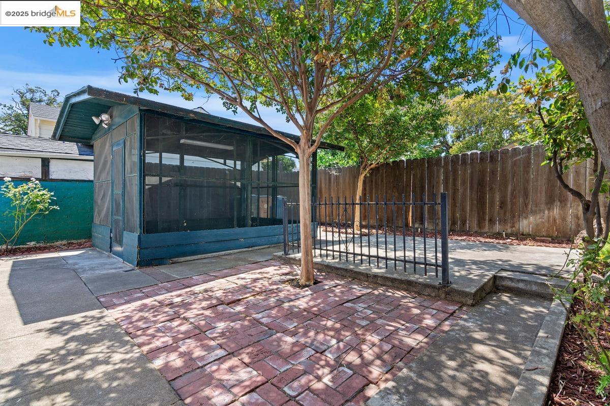 Detail Gallery Image 23 of 29 For 209 W 7th Street, Antioch,  CA 94509-1745 - 2 Beds | 1 Baths