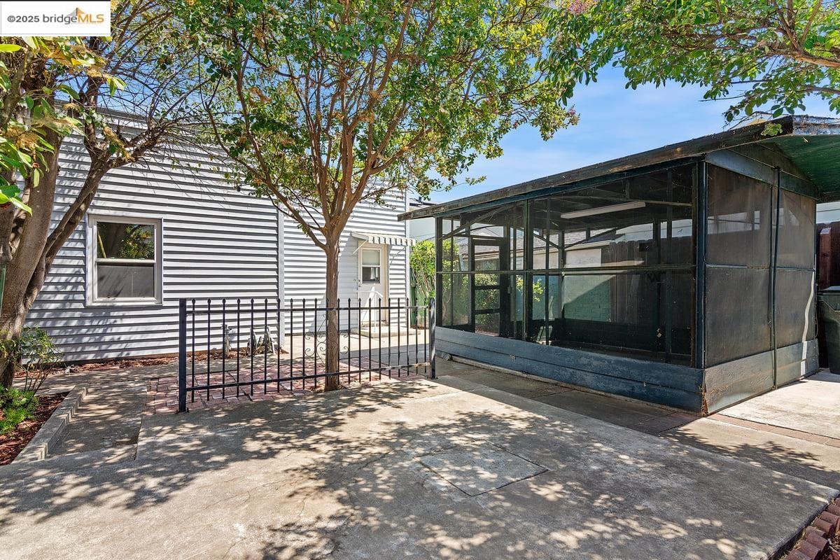 Detail Gallery Image 24 of 29 For 209 W 7th Street, Antioch,  CA 94509-1745 - 2 Beds | 1 Baths