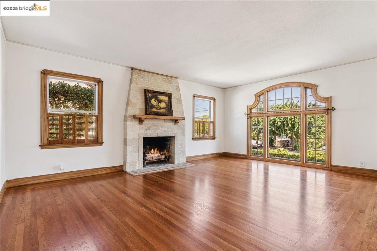 Detail Gallery Image 7 of 29 For 209 W 7th Street, Antioch,  CA 94509-1745 - 2 Beds | 1 Baths