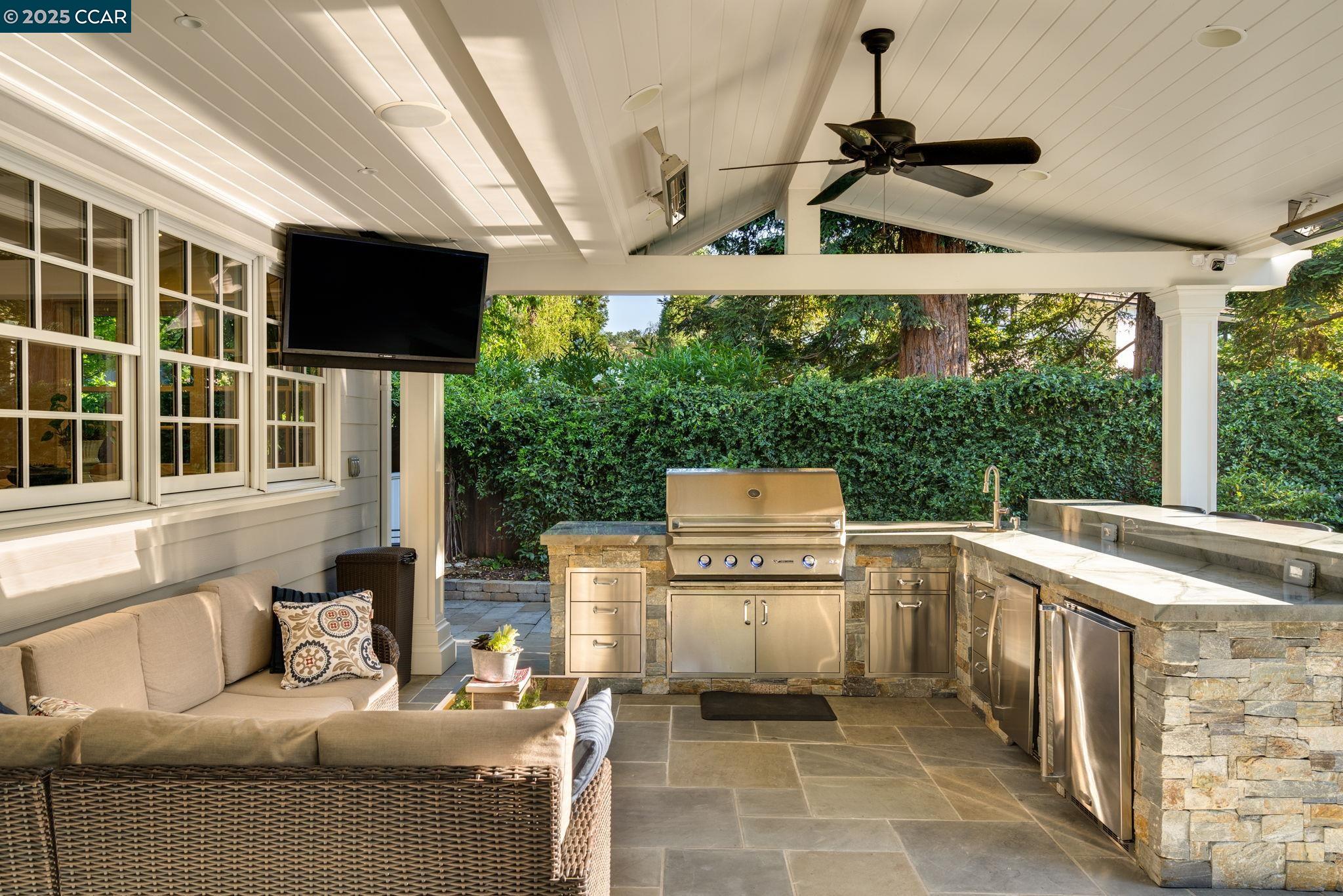 Detail Gallery Image 21 of 60 For 222 Still Creek Rd, Danville,  CA 94506 - 5 Beds | 5 Baths