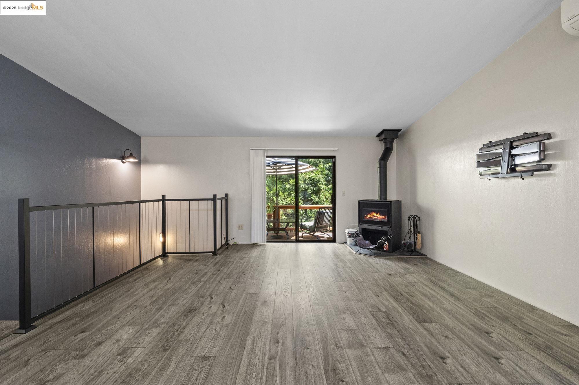 Detail Gallery Image 12 of 38 For 21488 American River Drive, Sonora,  CA 95370 - 3 Beds | 2 Baths