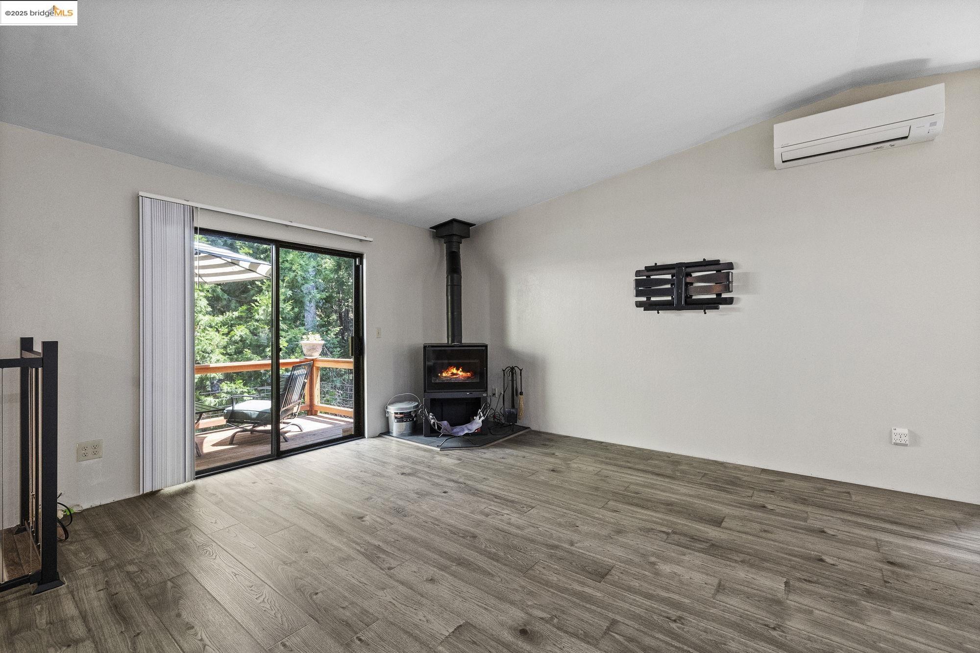Detail Gallery Image 13 of 38 For 21488 American River Drive, Sonora,  CA 95370 - 3 Beds | 2 Baths
