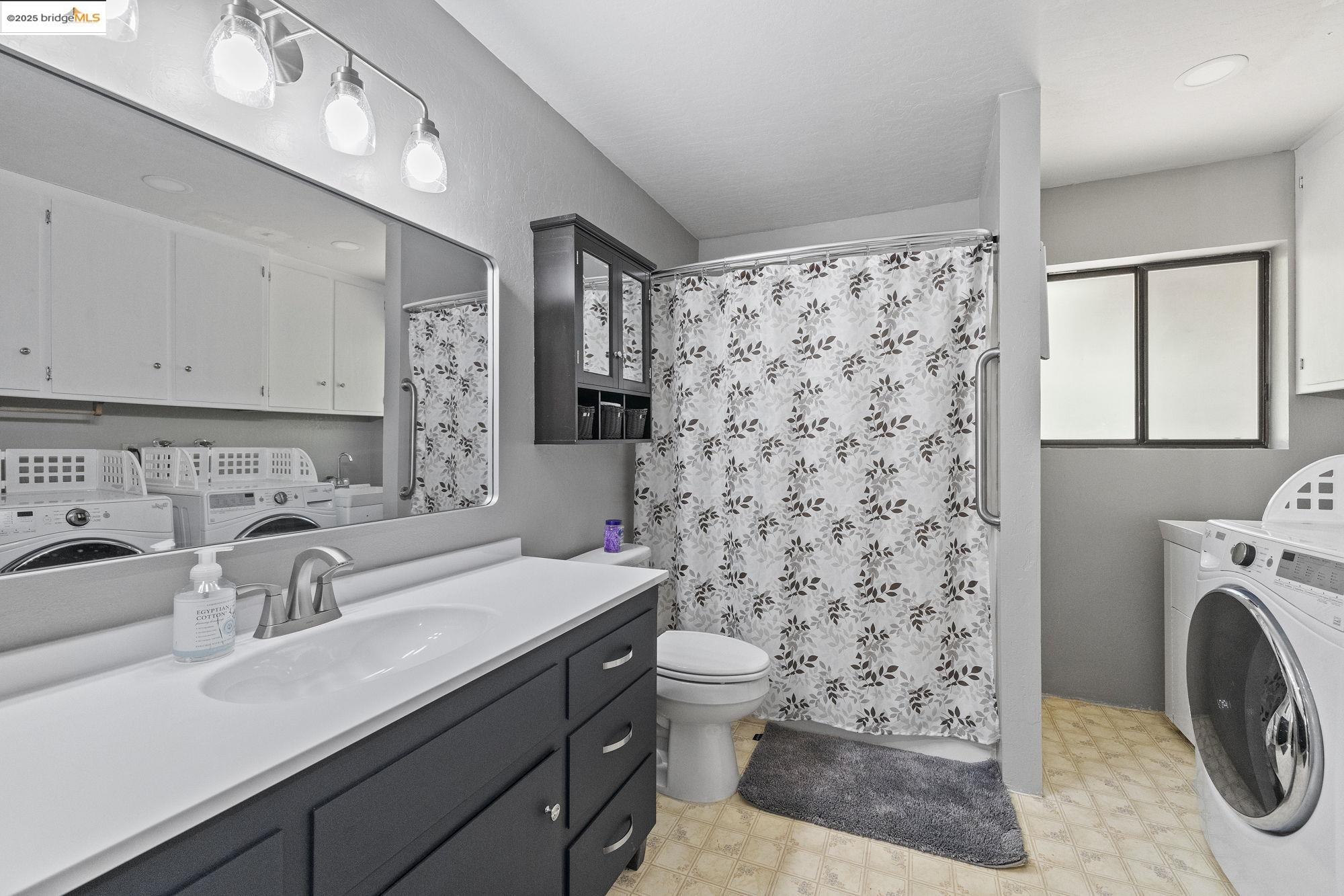 Detail Gallery Image 16 of 38 For 21488 American River Drive, Sonora,  CA 95370 - 3 Beds | 2 Baths