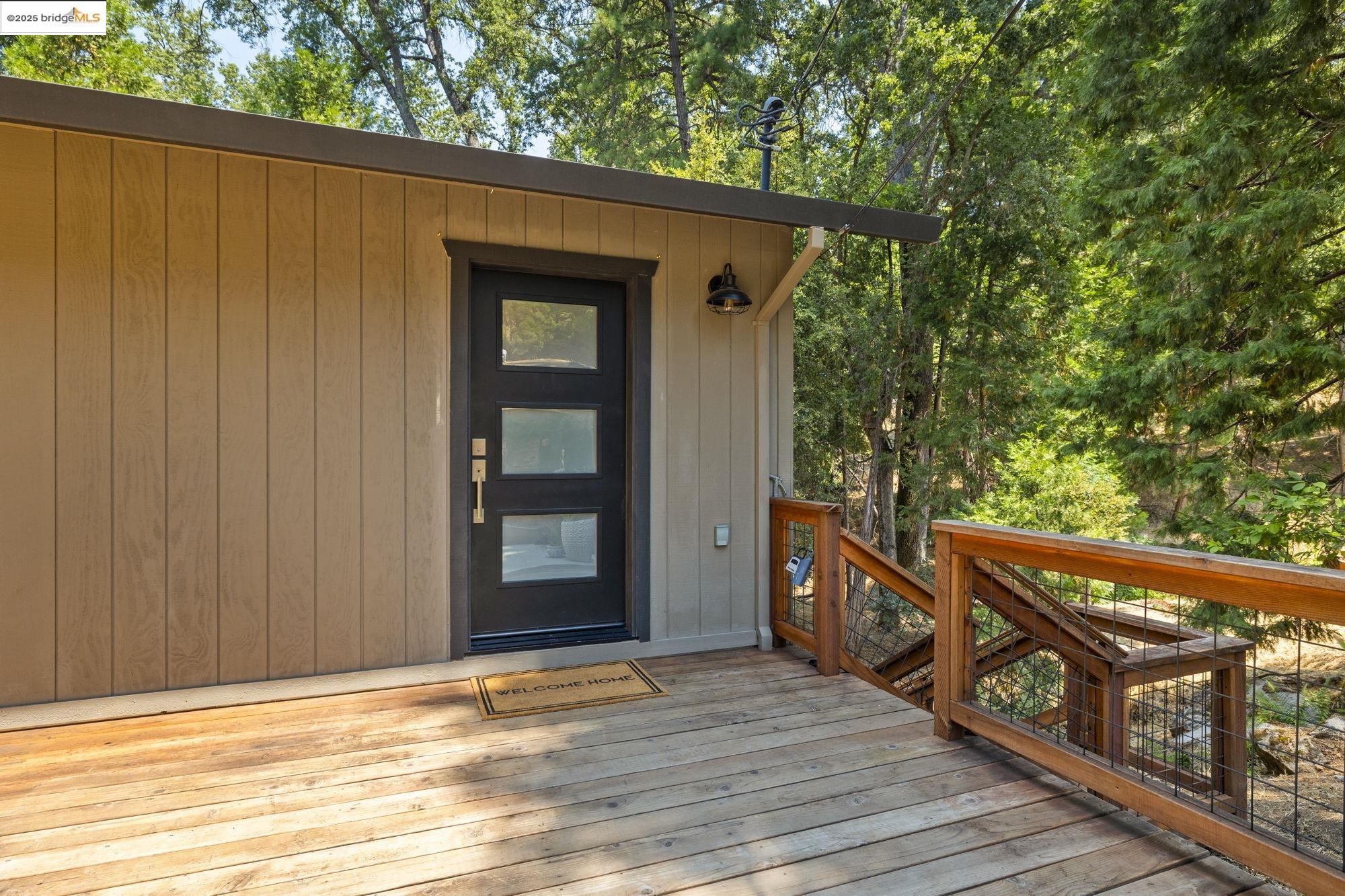 Detail Gallery Image 5 of 38 For 21488 American River Drive, Sonora,  CA 95370 - 3 Beds | 2 Baths