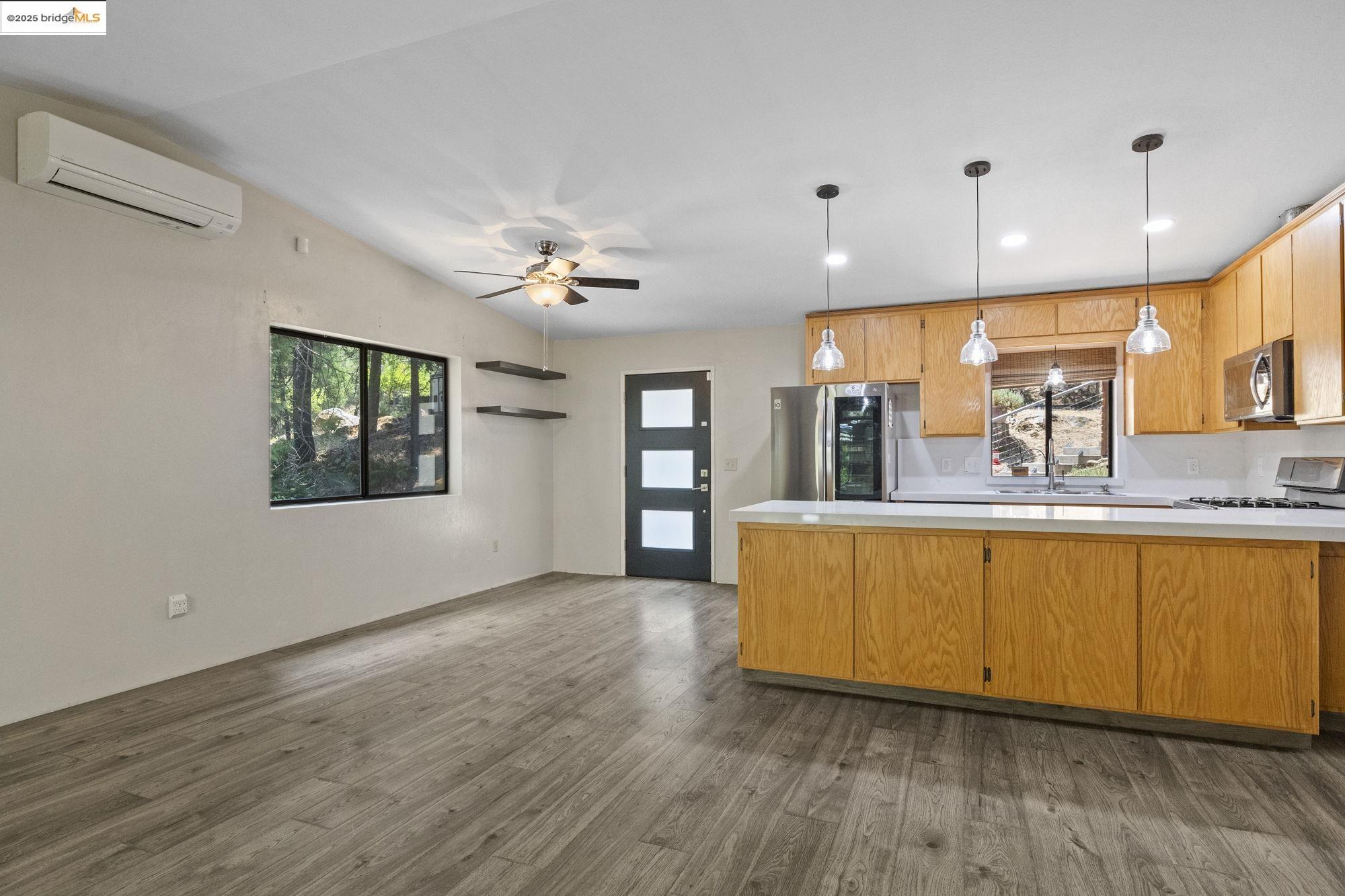 Detail Gallery Image 6 of 38 For 21488 American River Drive, Sonora,  CA 95370 - 3 Beds | 2 Baths
