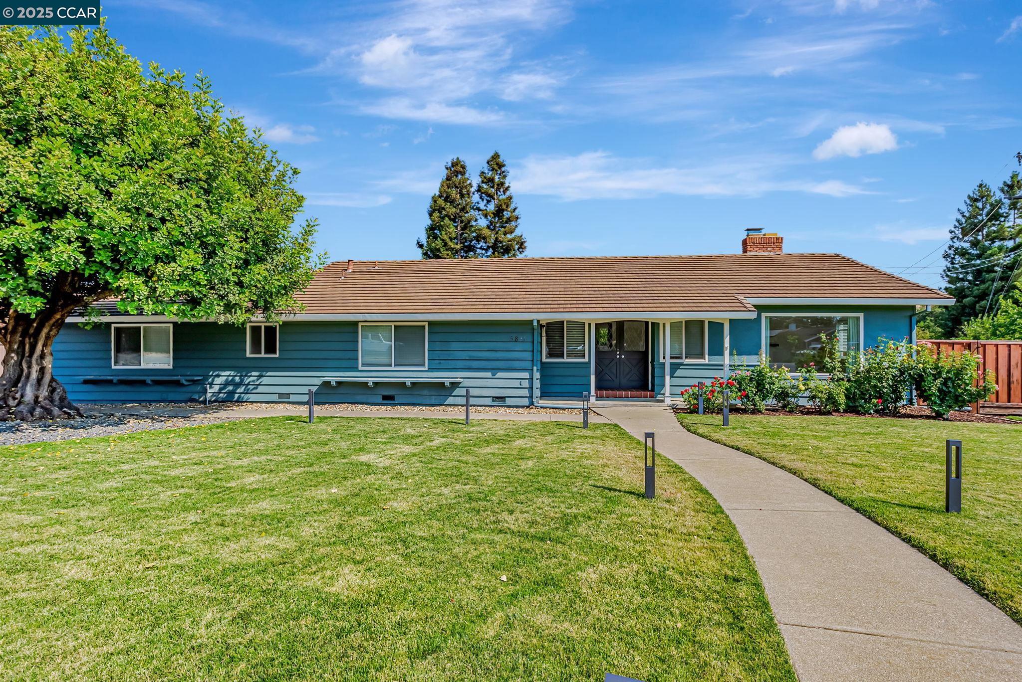 Detail Gallery Image 1 of 43 For 5891 Caulfield Dr, Clayton,  CA 94517 - 3 Beds | 2 Baths