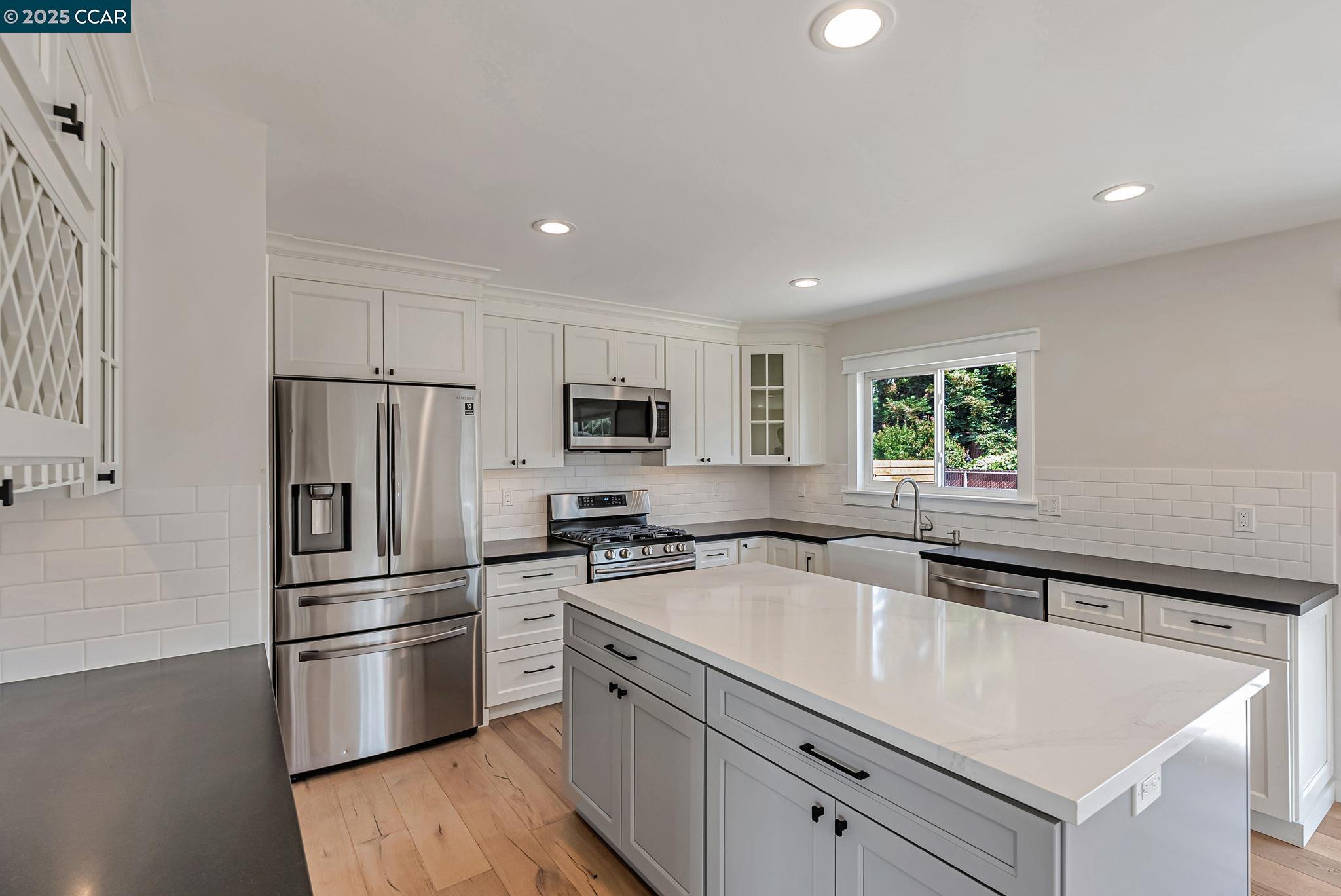 Detail Gallery Image 14 of 43 For 5891 Caulfield Dr, Clayton,  CA 94517 - 3 Beds | 2 Baths