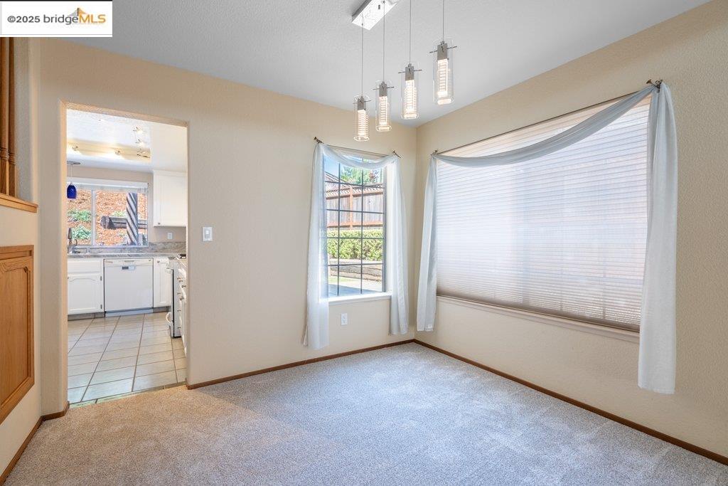 Detail Gallery Image 11 of 56 For 1003 Linda Vista Way, Rio Vista,  CA 94571 - 4 Beds | 3 Baths