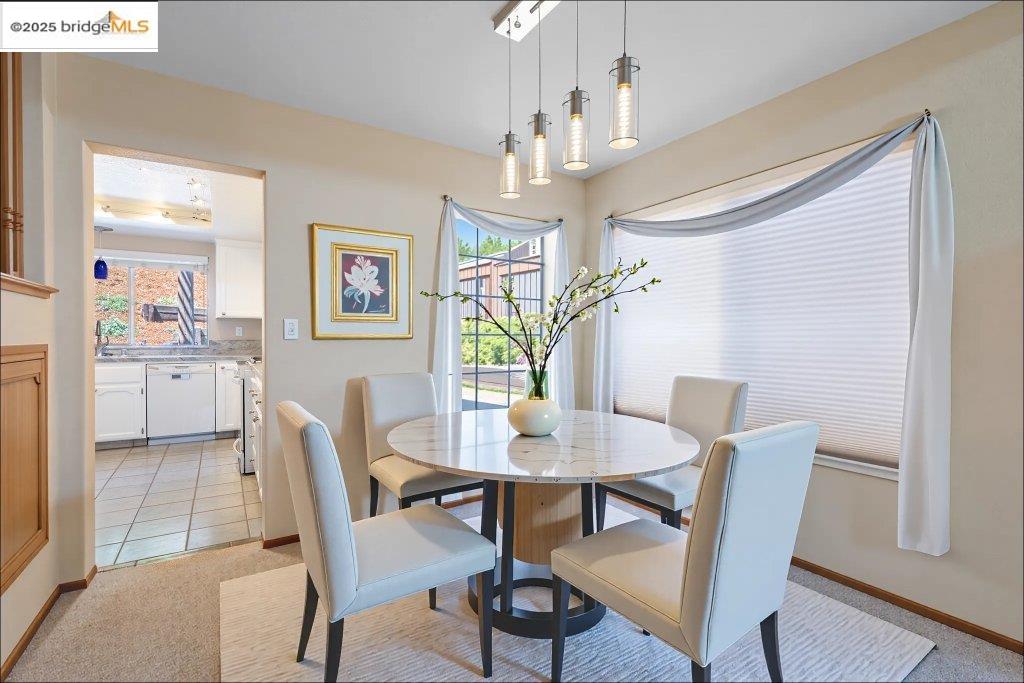 Detail Gallery Image 12 of 56 For 1003 Linda Vista Way, Rio Vista,  CA 94571 - 4 Beds | 3 Baths