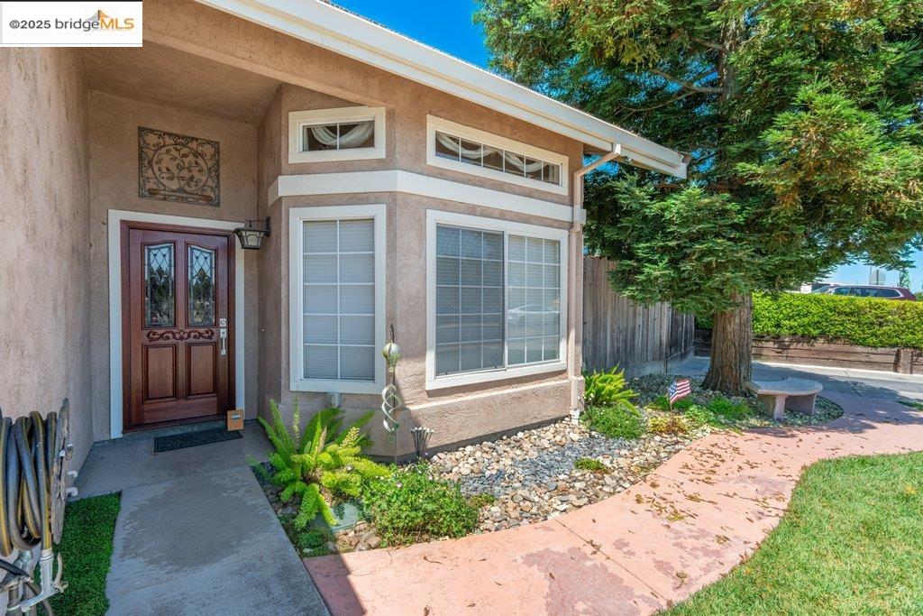 Detail Gallery Image 6 of 56 For 1003 Linda Vista Way, Rio Vista,  CA 94571 - 4 Beds | 3 Baths