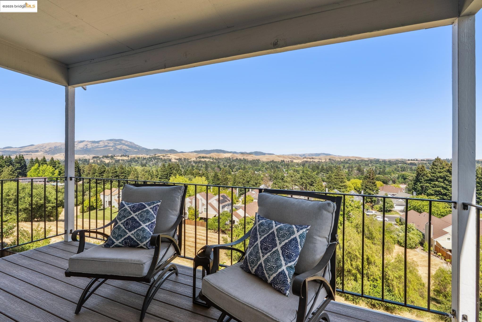 Detail Gallery Image 21 of 60 For 1851 Mockingbird Pl, Danville,  CA 94526 - 3 Beds | 2/1 Baths