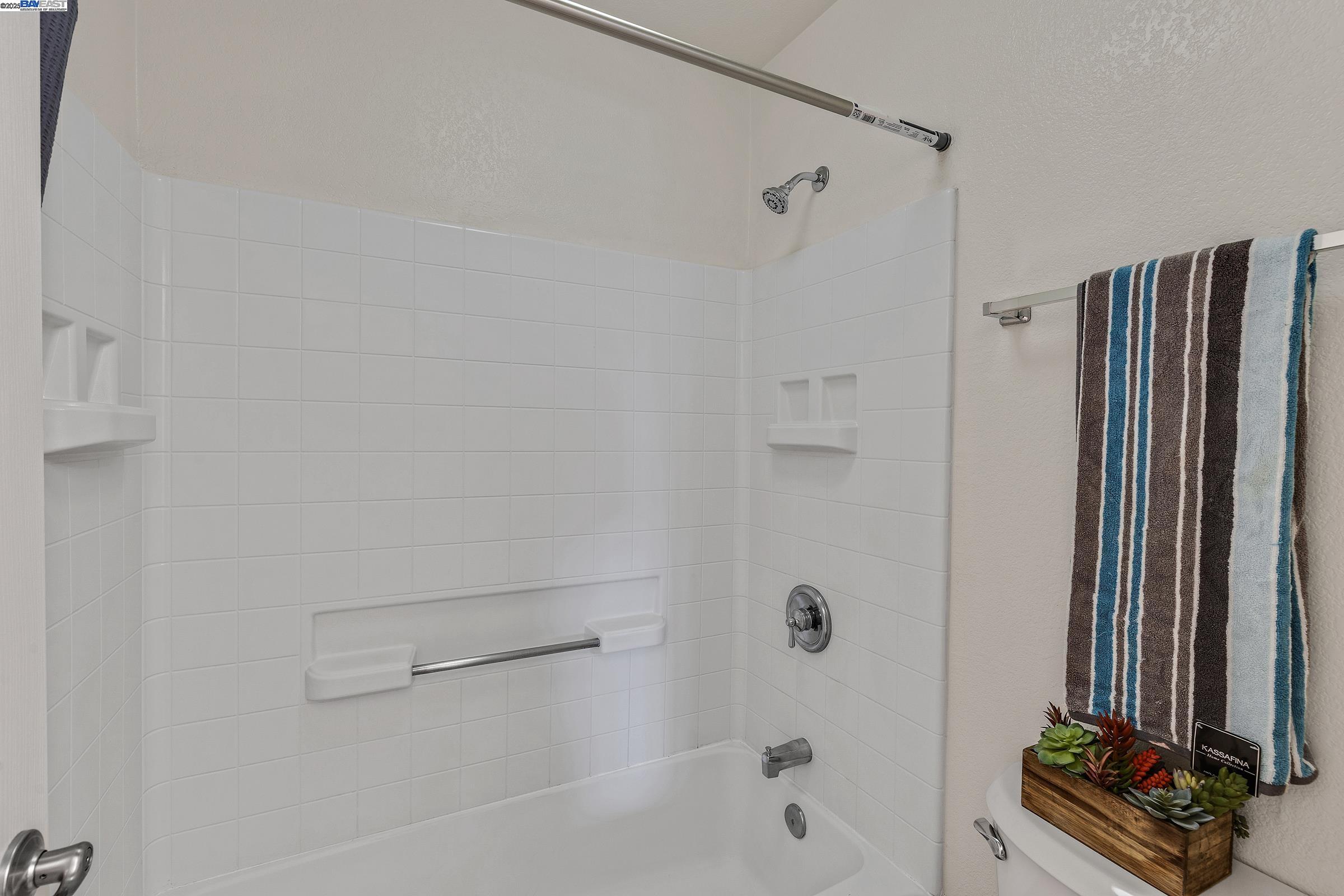 Detail Gallery Image 31 of 42 For 34906 Herringbone Ct, Union City,  CA 94587 - 4 Beds | 2/1 Baths
