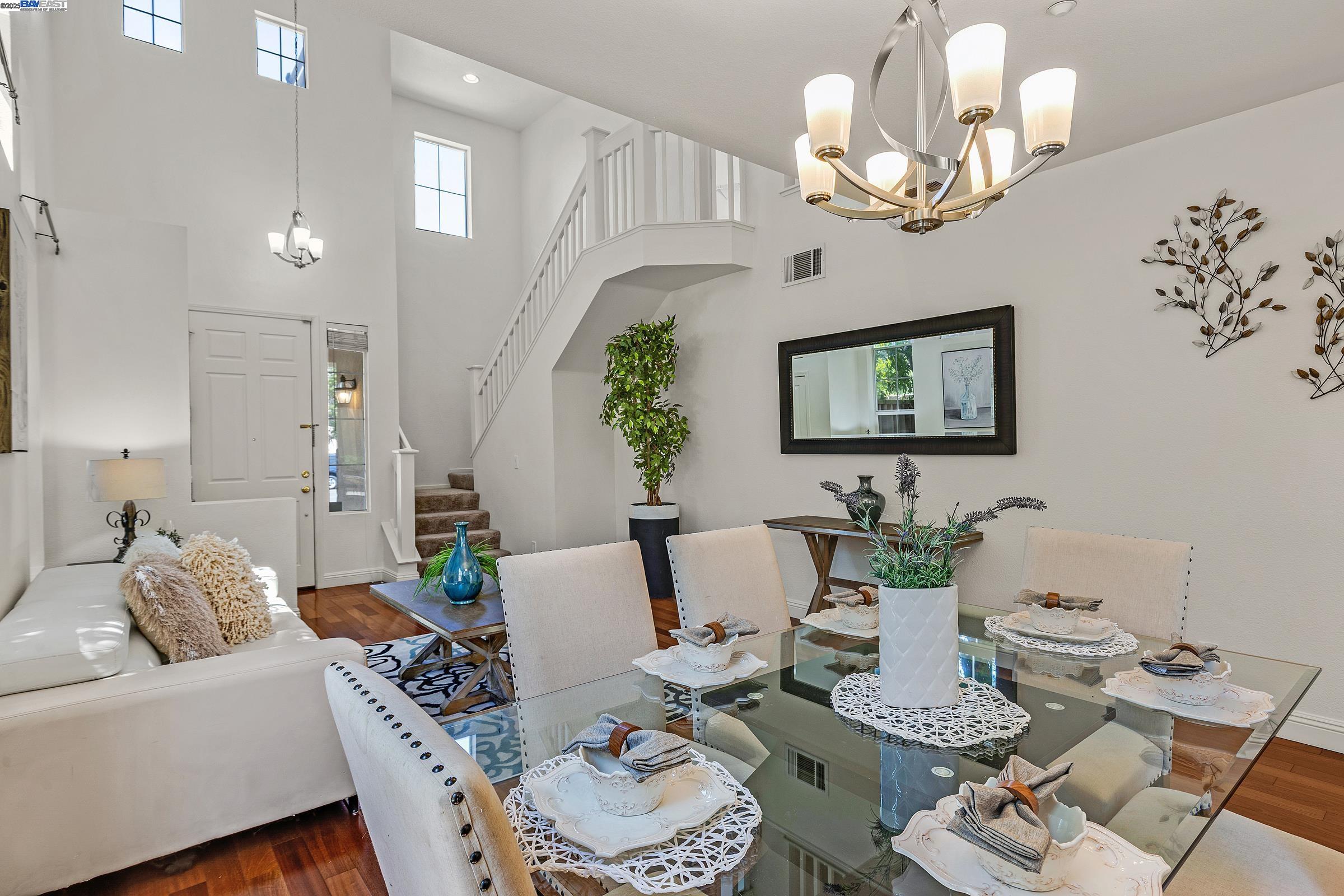 Detail Gallery Image 5 of 42 For 34906 Herringbone Ct, Union City,  CA 94587 - 4 Beds | 2/1 Baths
