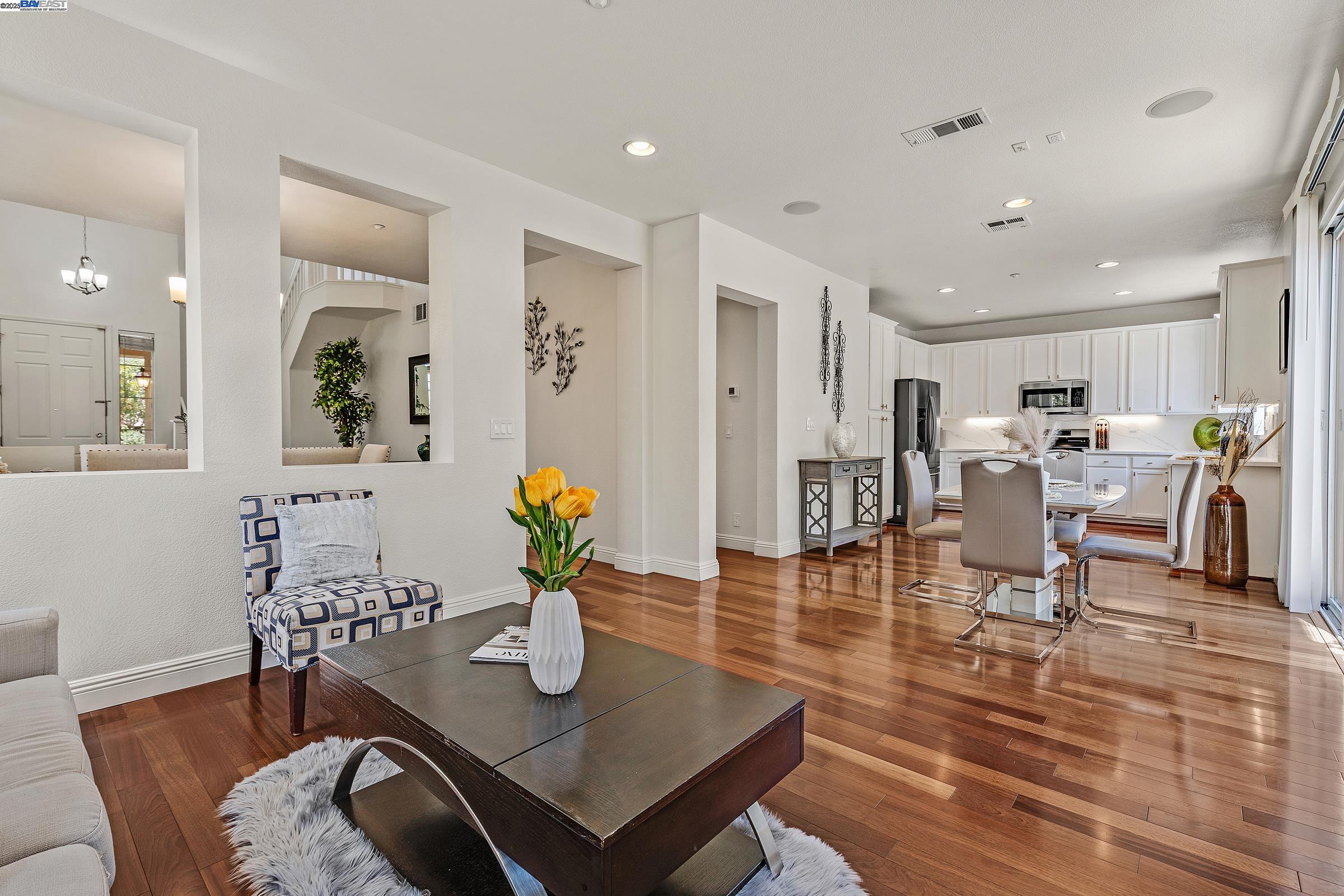 Detail Gallery Image 7 of 42 For 34906 Herringbone Ct, Union City,  CA 94587 - 4 Beds | 2/1 Baths