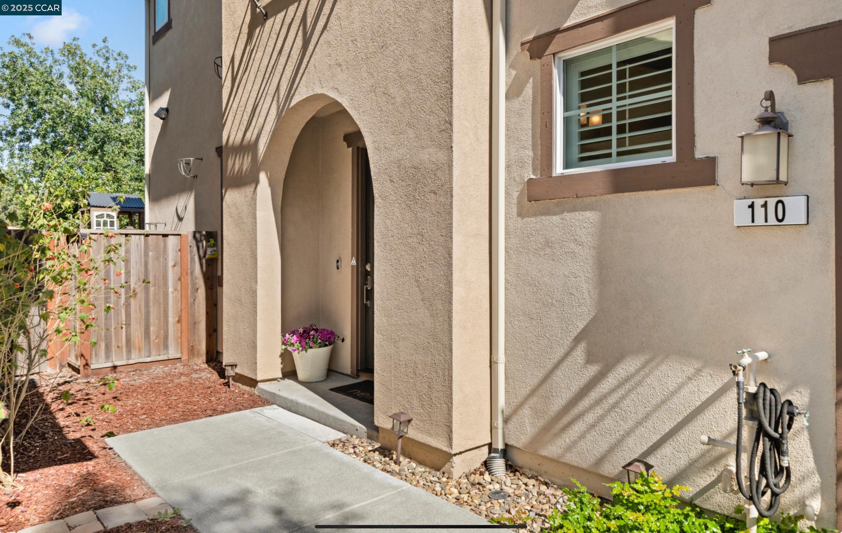 Detail Gallery Image 3 of 32 For 110 Elworthy Ranch Dr, Danville,  CA 94526 - 3 Beds | 2/1 Baths