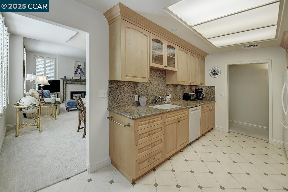 Detail Gallery Image 12 of 47 For 5920 Horsemans Canyon Dr 1b,  Walnut Creek,  CA 94595 - 2 Beds | 2 Baths