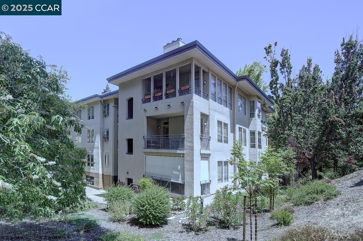 Detail Gallery Image 32 of 47 For 5920 Horsemans Canyon Dr 1b,  Walnut Creek,  CA 94595 - 2 Beds | 2 Baths