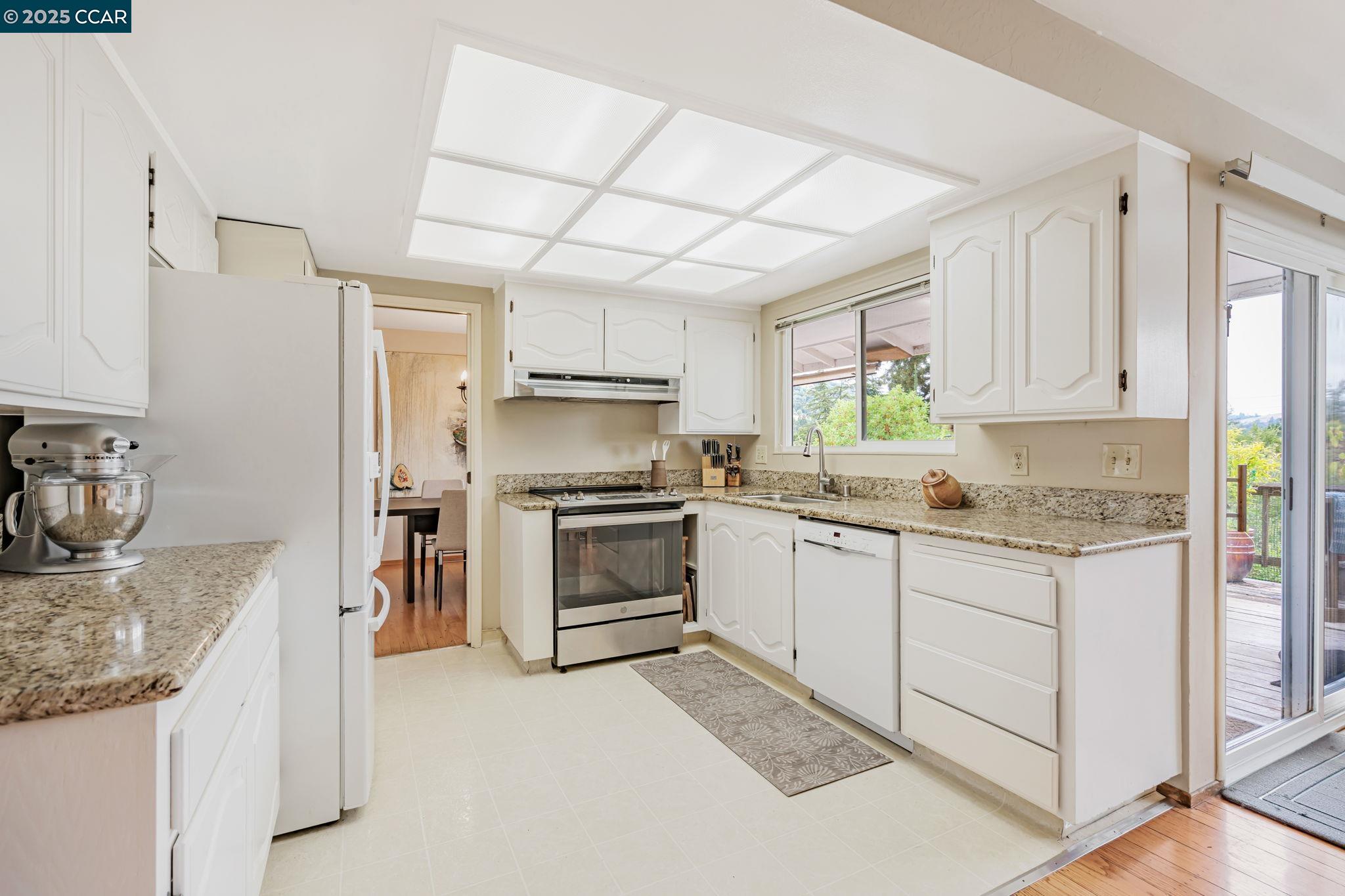 Detail Gallery Image 16 of 39 For 92 Gaywood Pl, Moraga,  CA 94556 - 4 Beds | 2 Baths