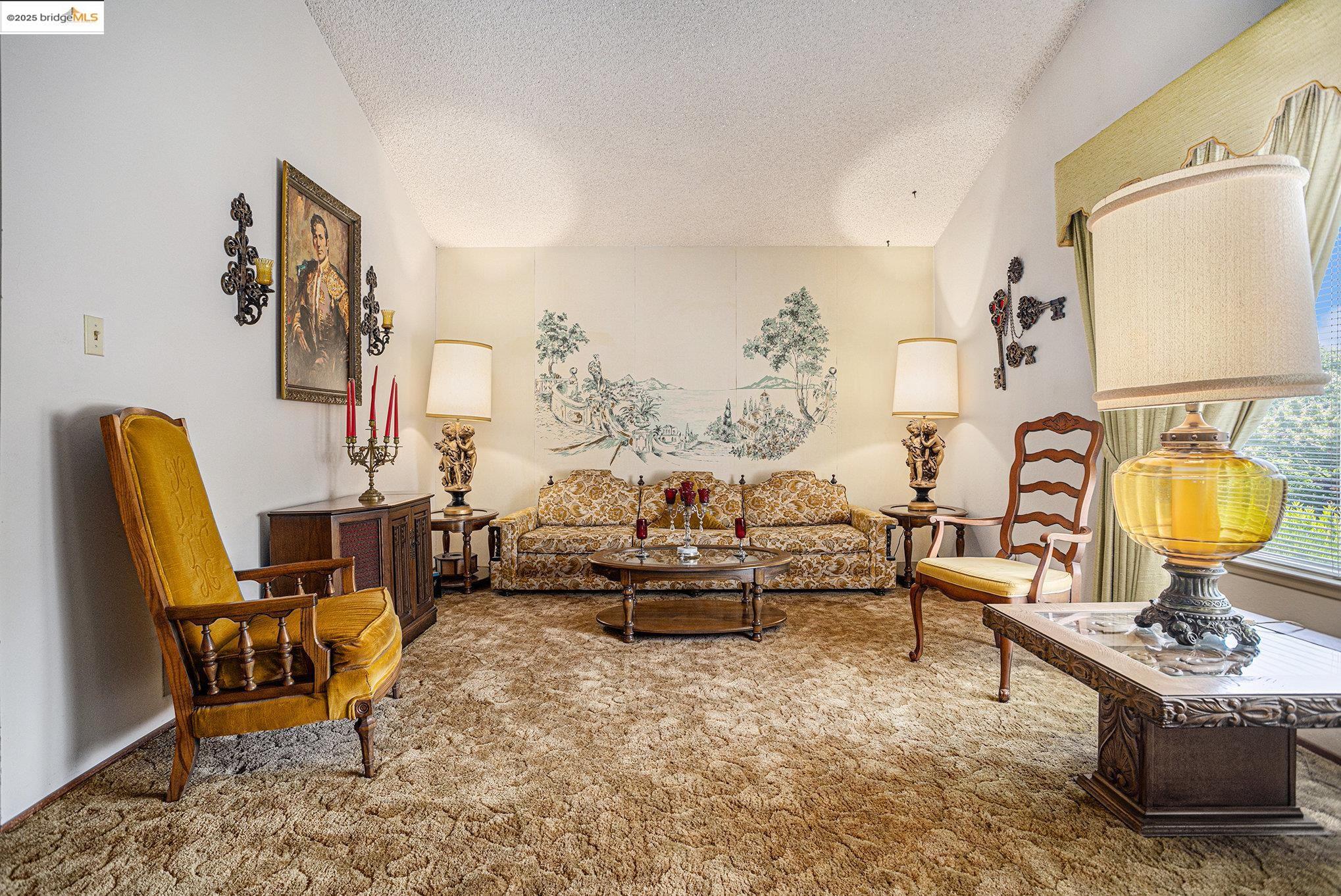 Detail Gallery Image 14 of 37 For 836 Hawthorne Dr, Rodeo,  CA 94572 - 4 Beds | 2/1 Baths
