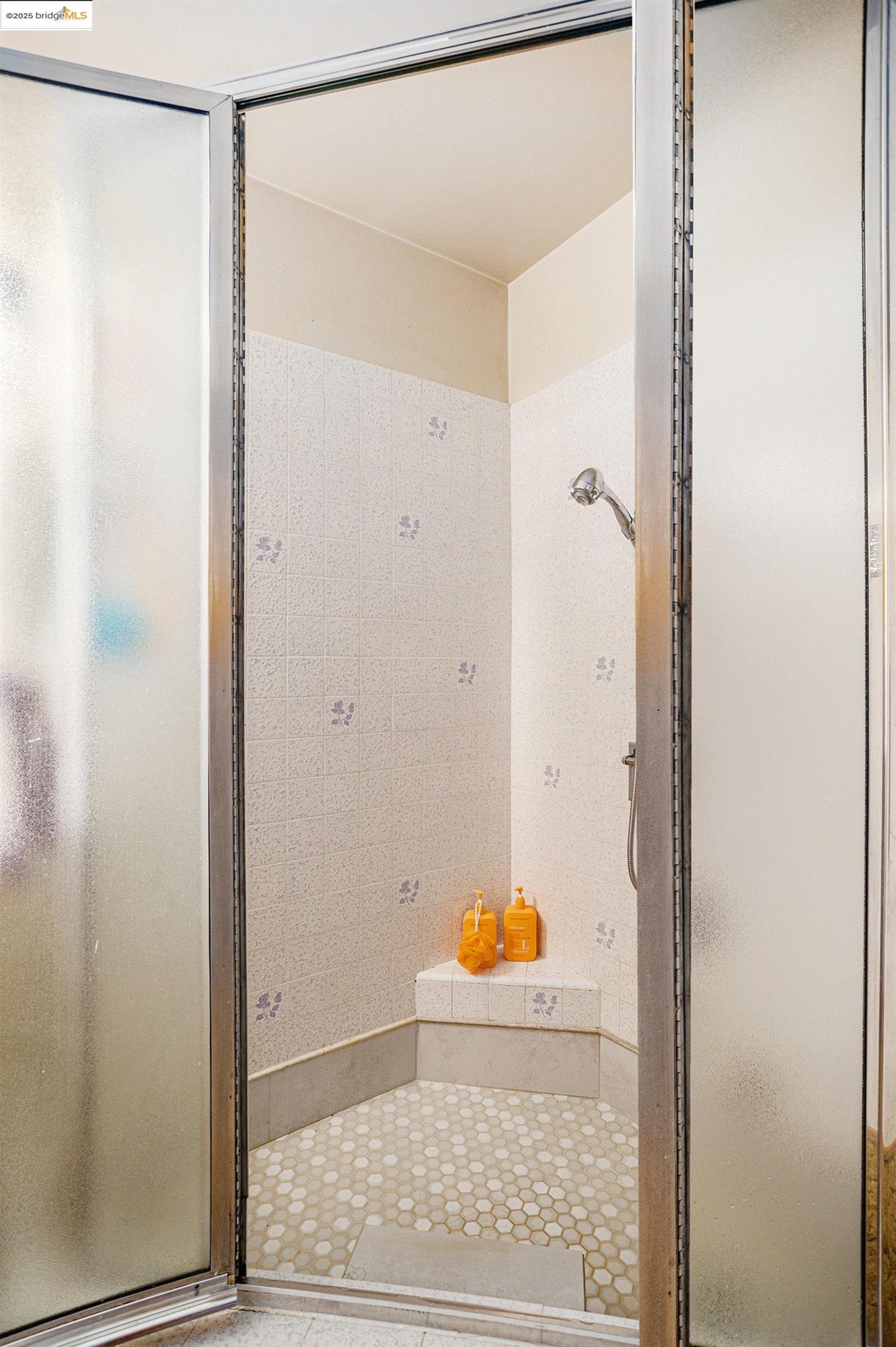 Detail Gallery Image 19 of 37 For 836 Hawthorne Dr, Rodeo,  CA 94572 - 4 Beds | 2/1 Baths
