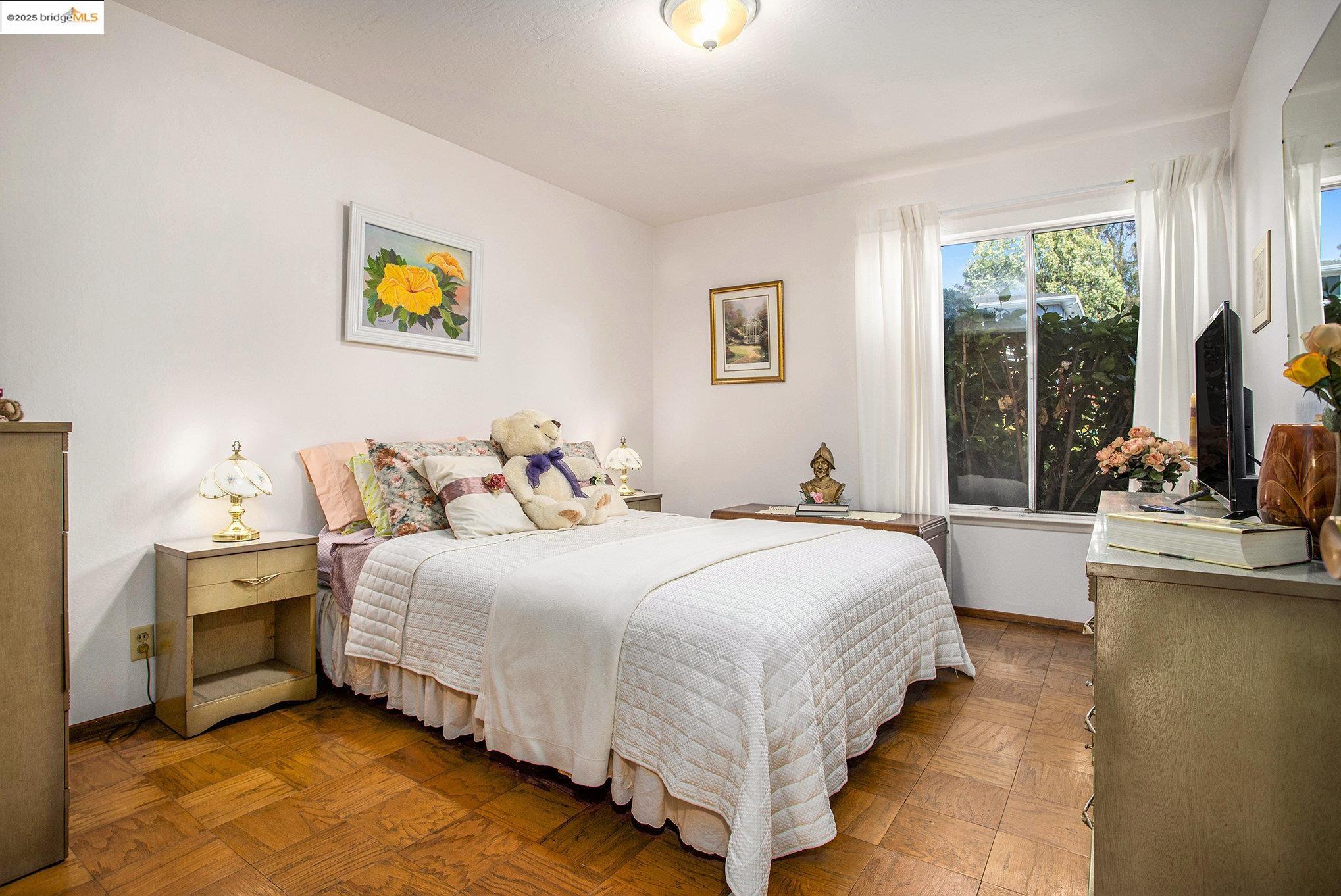 Detail Gallery Image 18 of 34 For 836 Hawthorne Dr, Rodeo,  CA 94572 - 4 Beds | 2/1 Baths