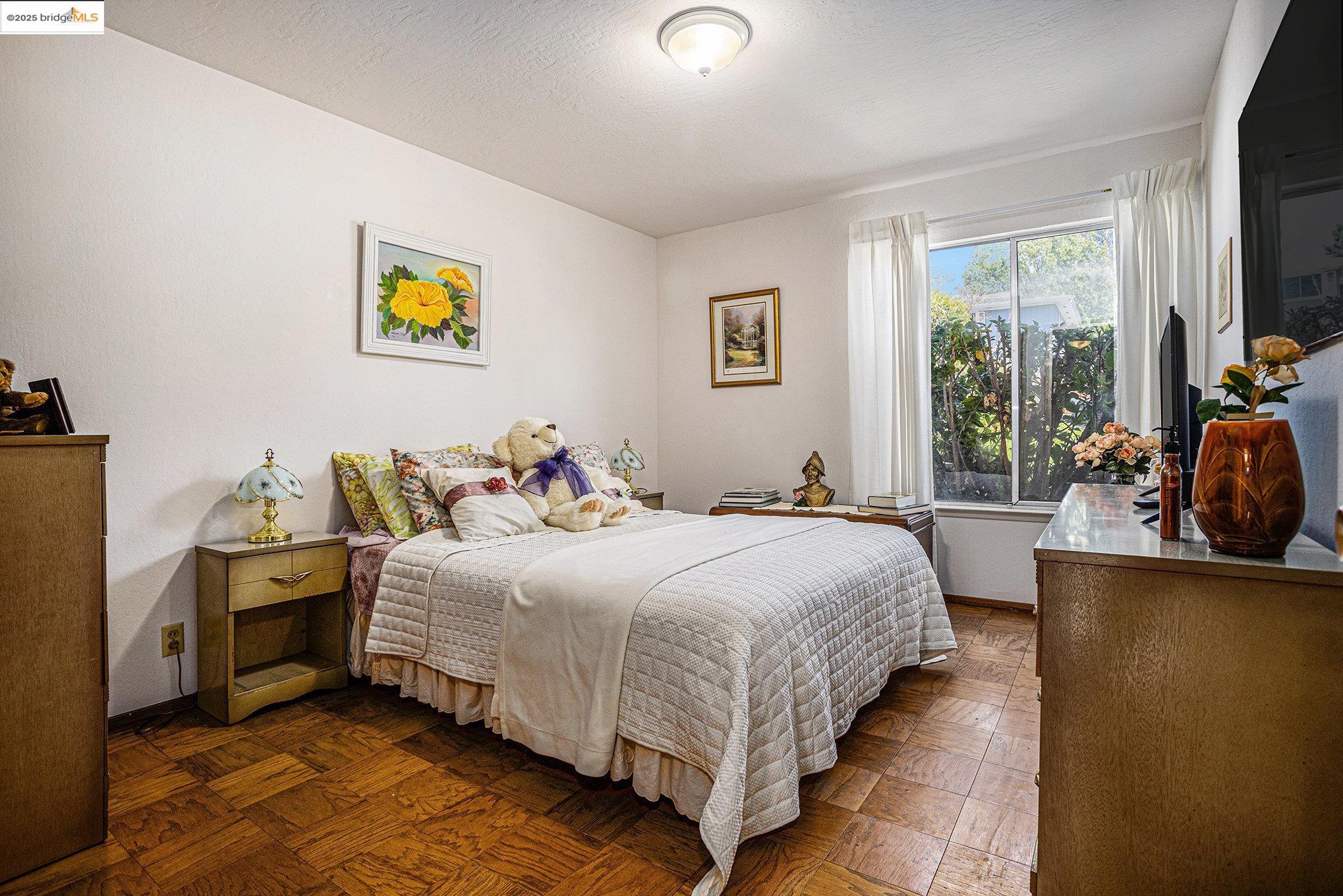 Detail Gallery Image 21 of 37 For 836 Hawthorne Dr, Rodeo,  CA 94572 - 4 Beds | 2/1 Baths