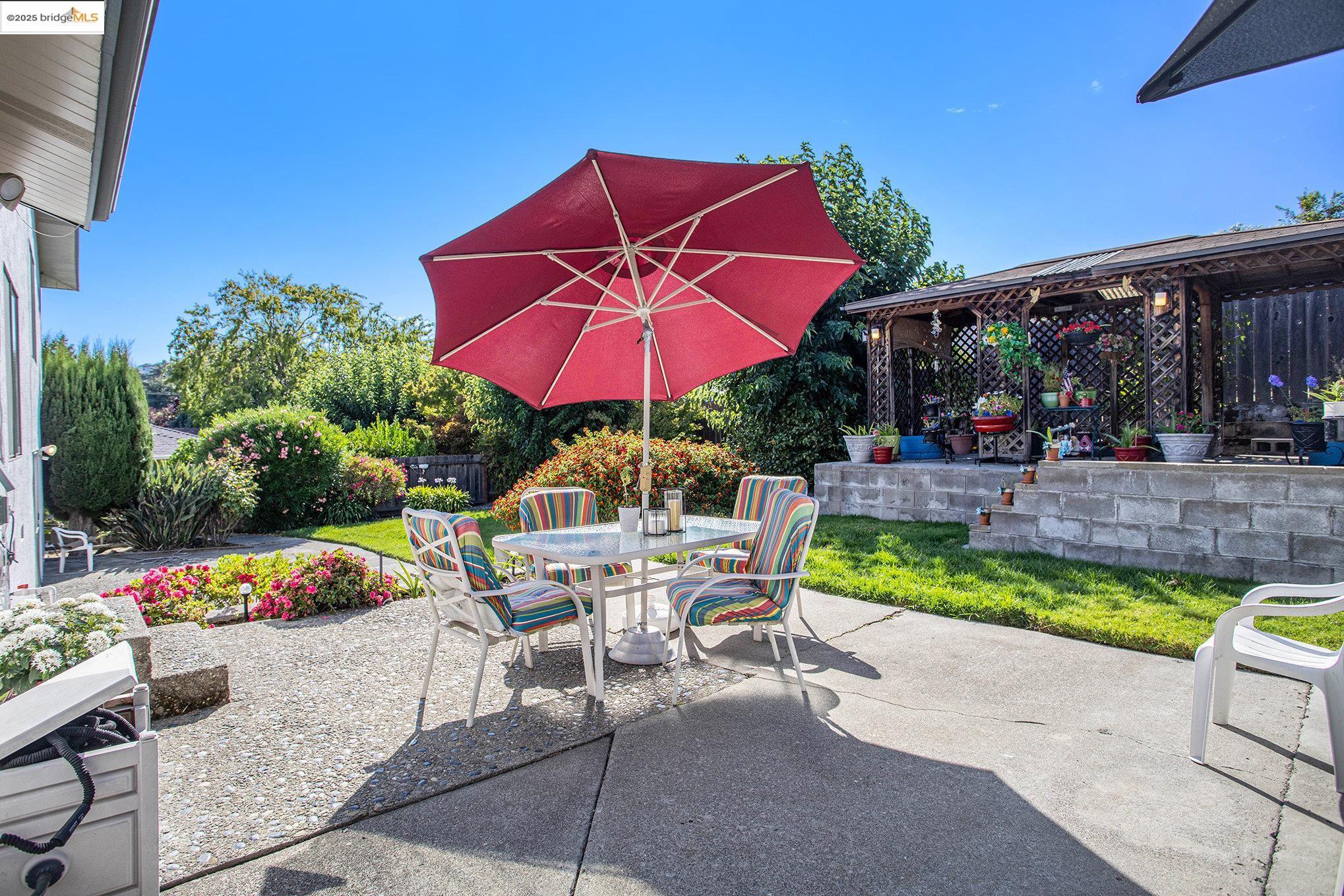 Detail Gallery Image 21 of 34 For 836 Hawthorne Dr, Rodeo,  CA 94572 - 4 Beds | 2/1 Baths