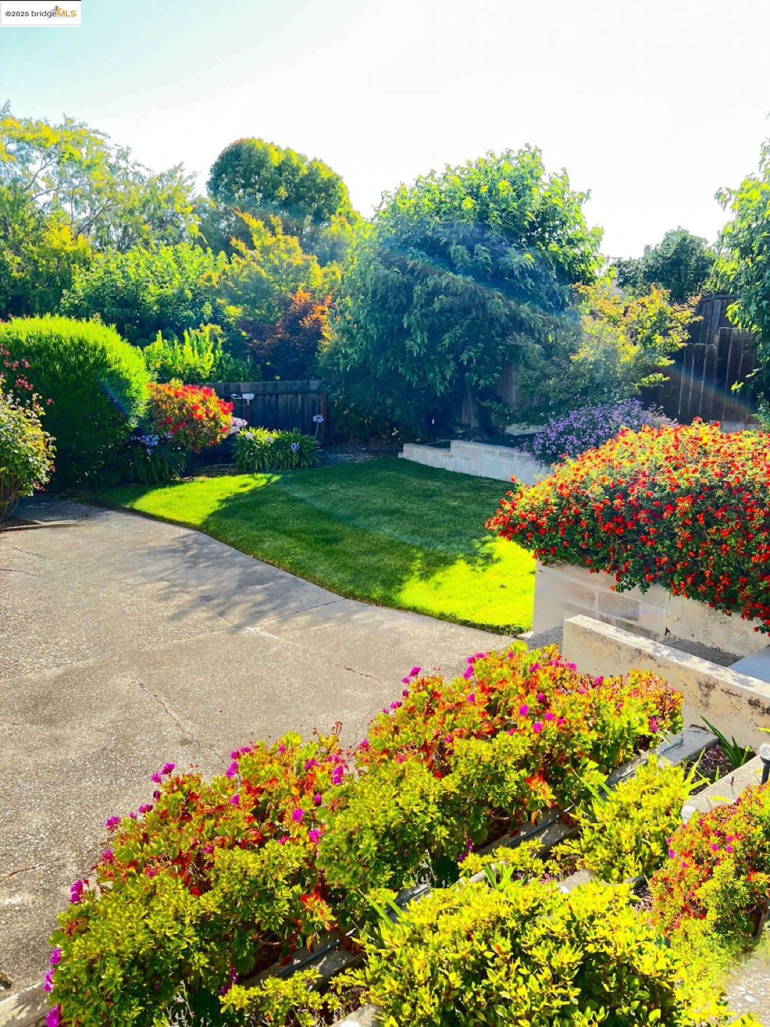 Detail Gallery Image 29 of 37 For 836 Hawthorne Dr, Rodeo,  CA 94572 - 4 Beds | 2/1 Baths