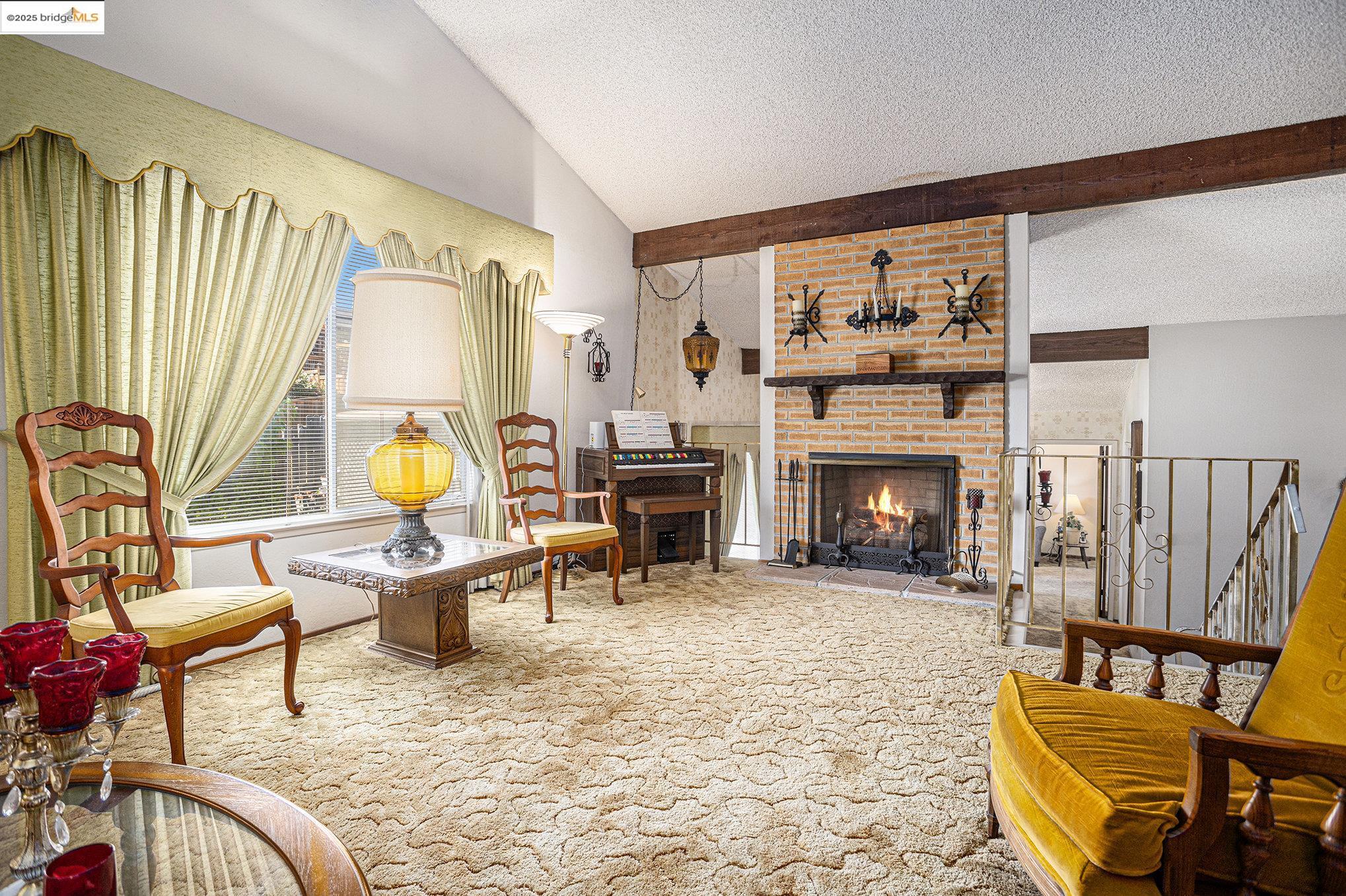 Detail Gallery Image 5 of 37 For 836 Hawthorne Dr, Rodeo,  CA 94572 - 4 Beds | 2/1 Baths
