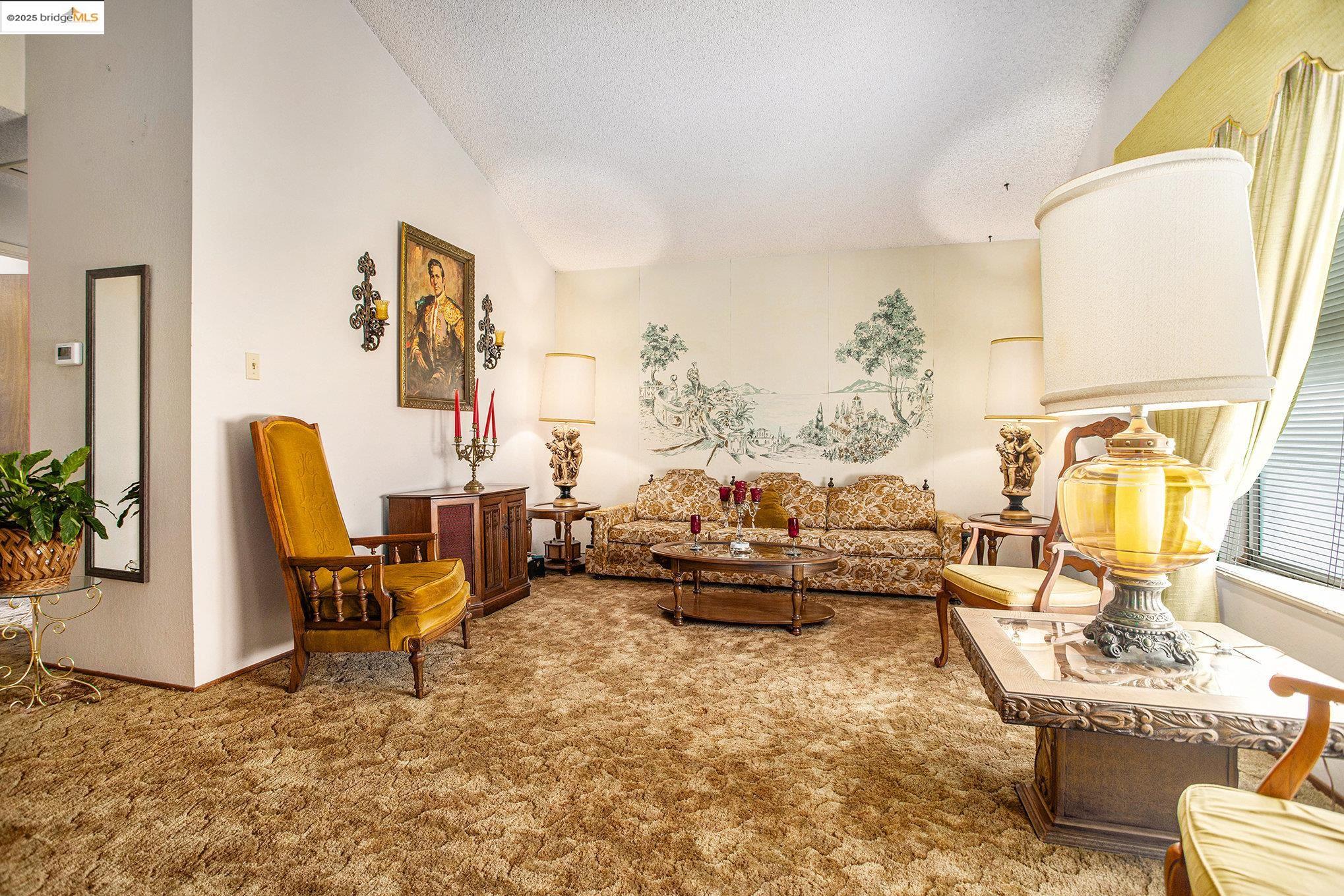 Detail Gallery Image 10 of 34 For 836 Hawthorne Dr, Rodeo,  CA 94572 - 4 Beds | 2/1 Baths