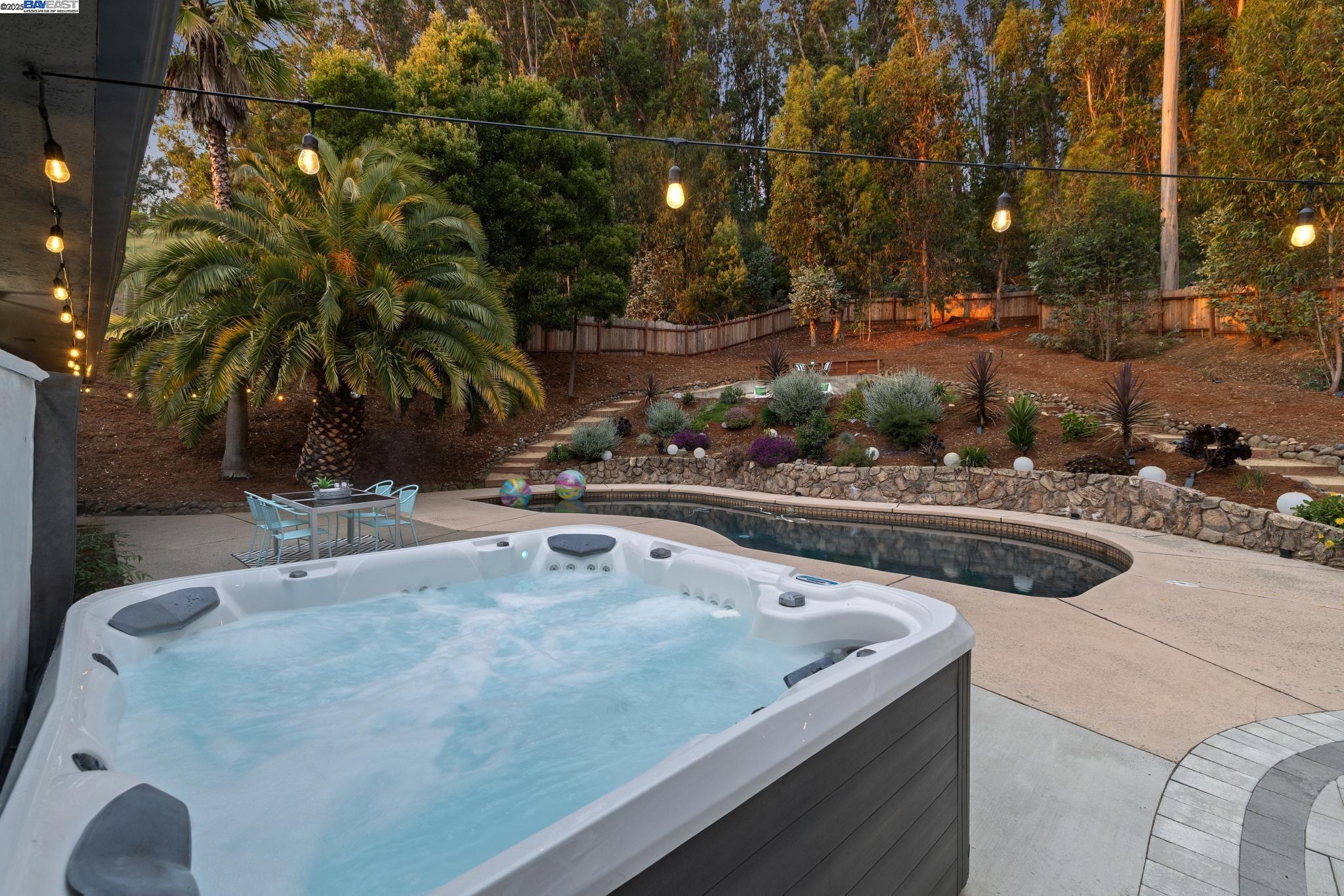 Detail Gallery Image 49 of 57 For 441 Fox Hills Court, Oakland,  CA 94605 - 3 Beds | 3 Baths
