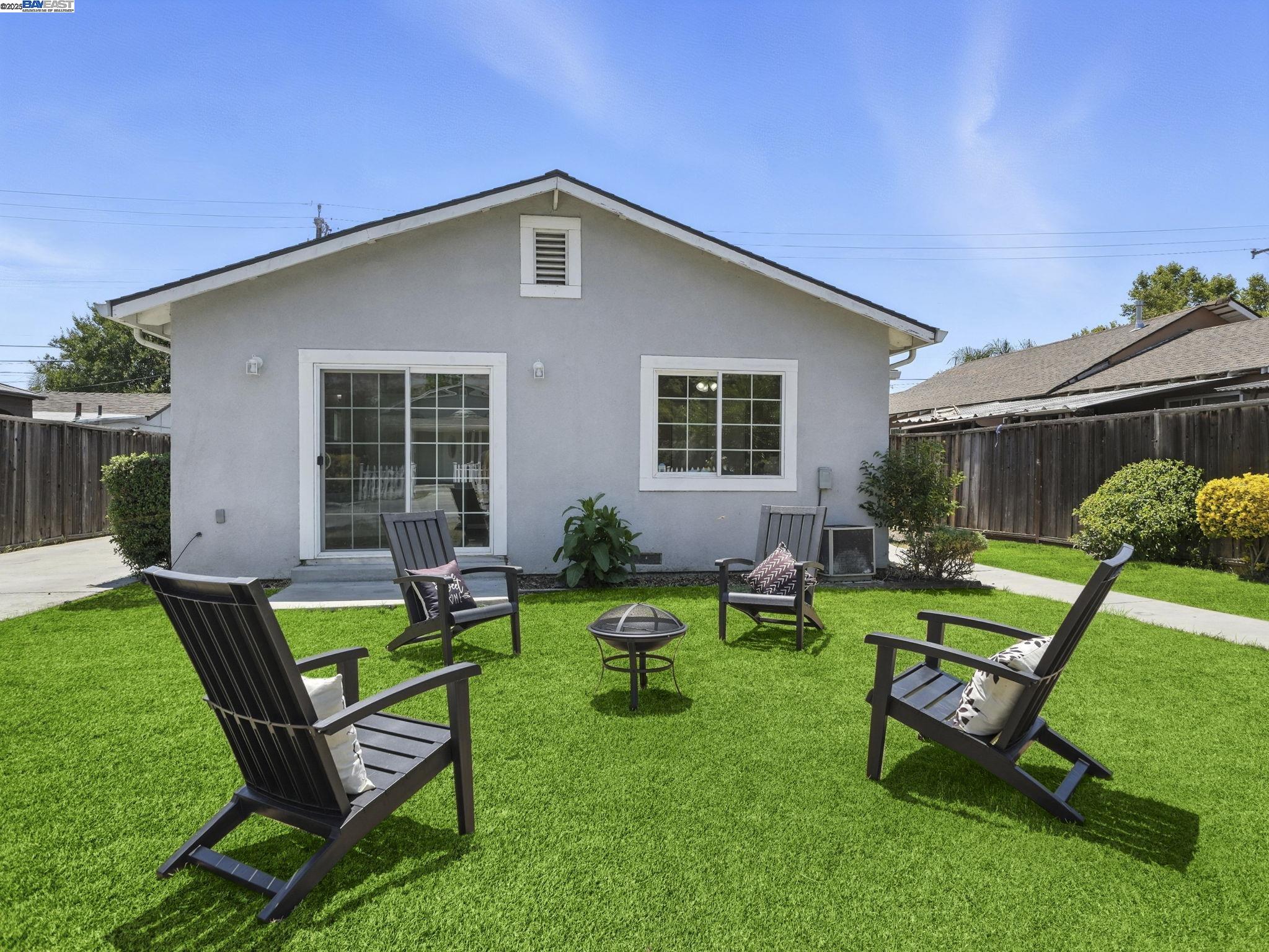 Detail Gallery Image 22 of 33 For 80 Pickford Ave, San Jose,  CA 95127 - 5 Beds | 3 Baths
