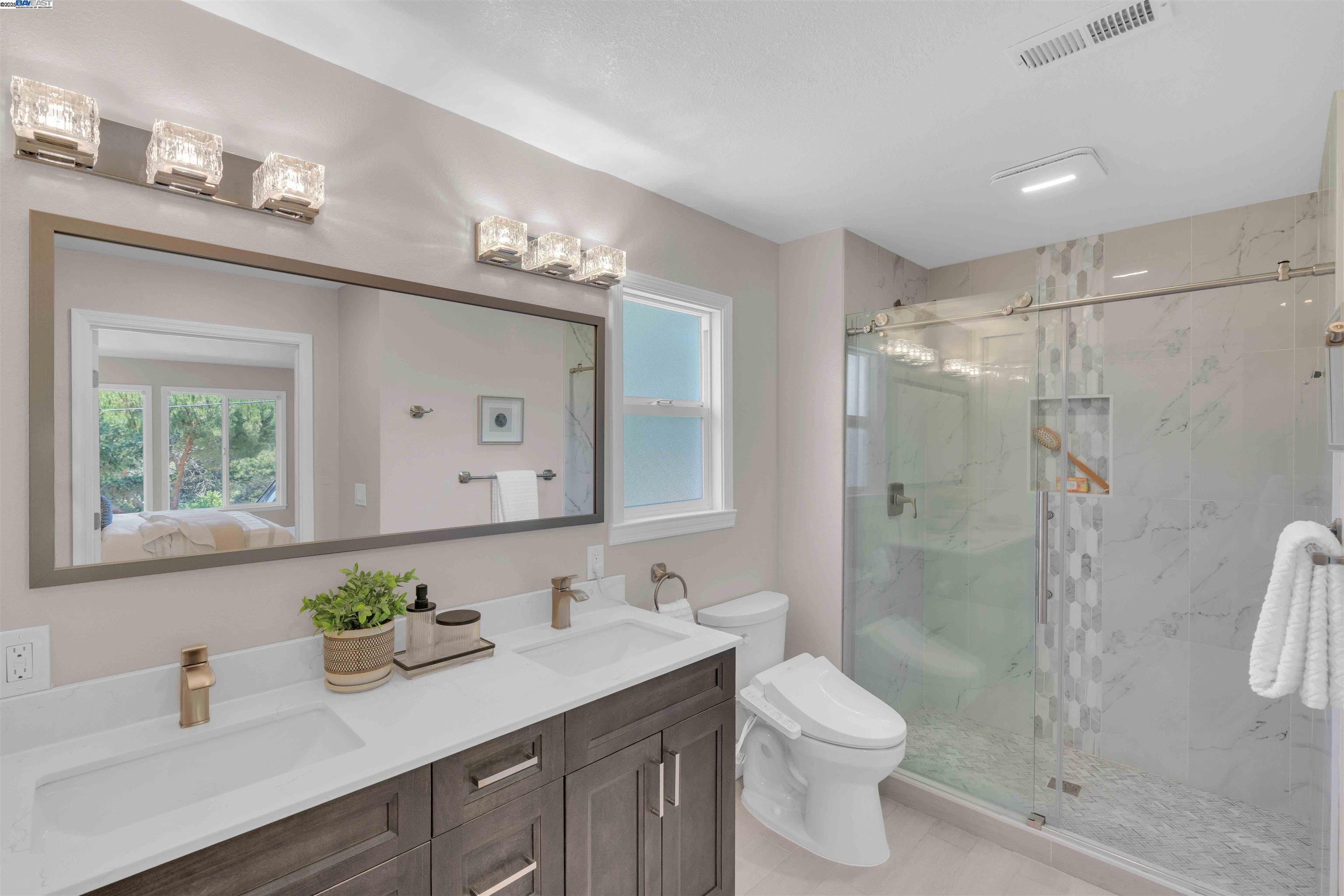 Detail Gallery Image 23 of 47 For 5582 Trailside Ct, Castro Valley,  CA 94552 - 5 Beds | 3 Baths