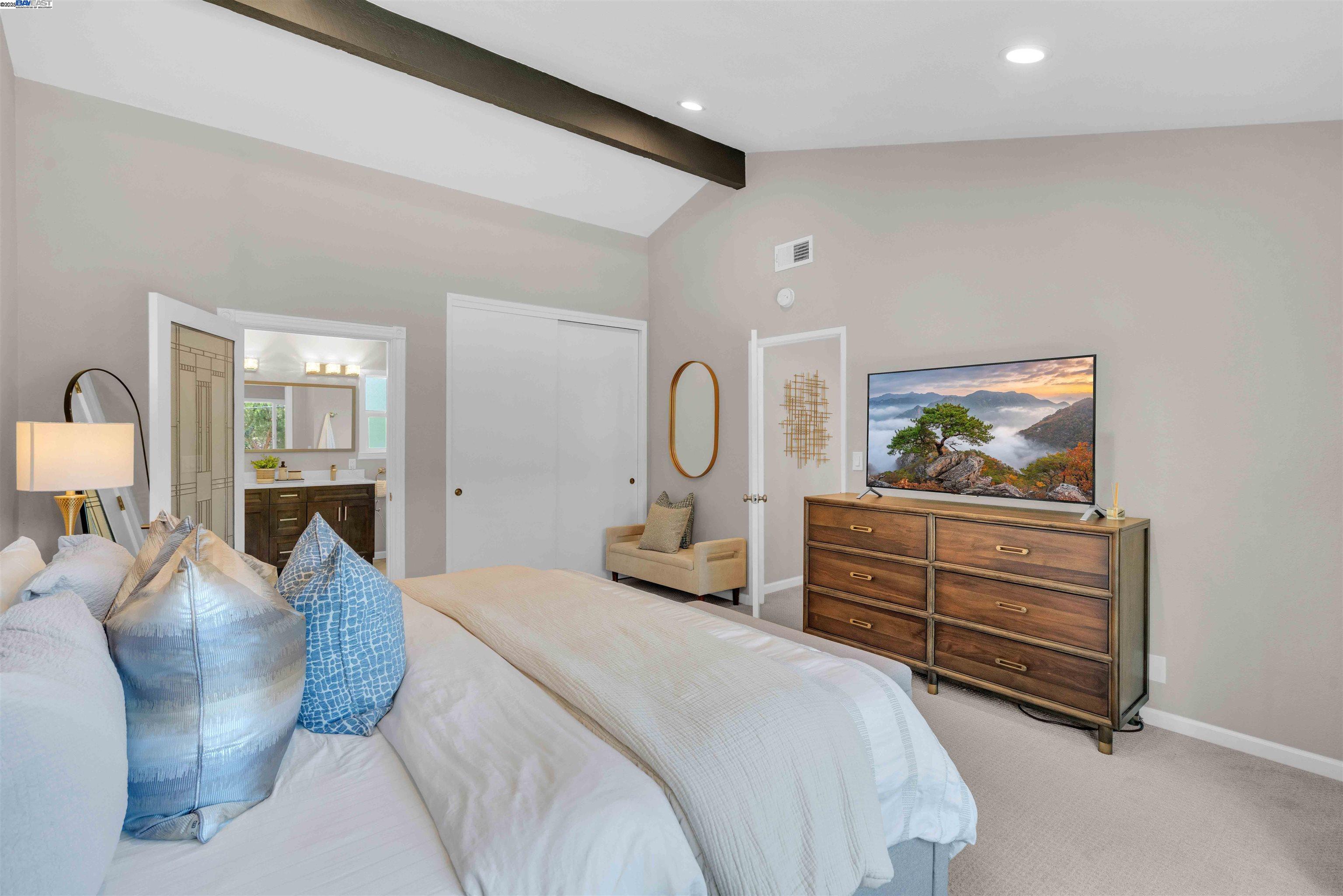 Detail Gallery Image 25 of 47 For 5582 Trailside Ct, Castro Valley,  CA 94552 - 5 Beds | 3 Baths