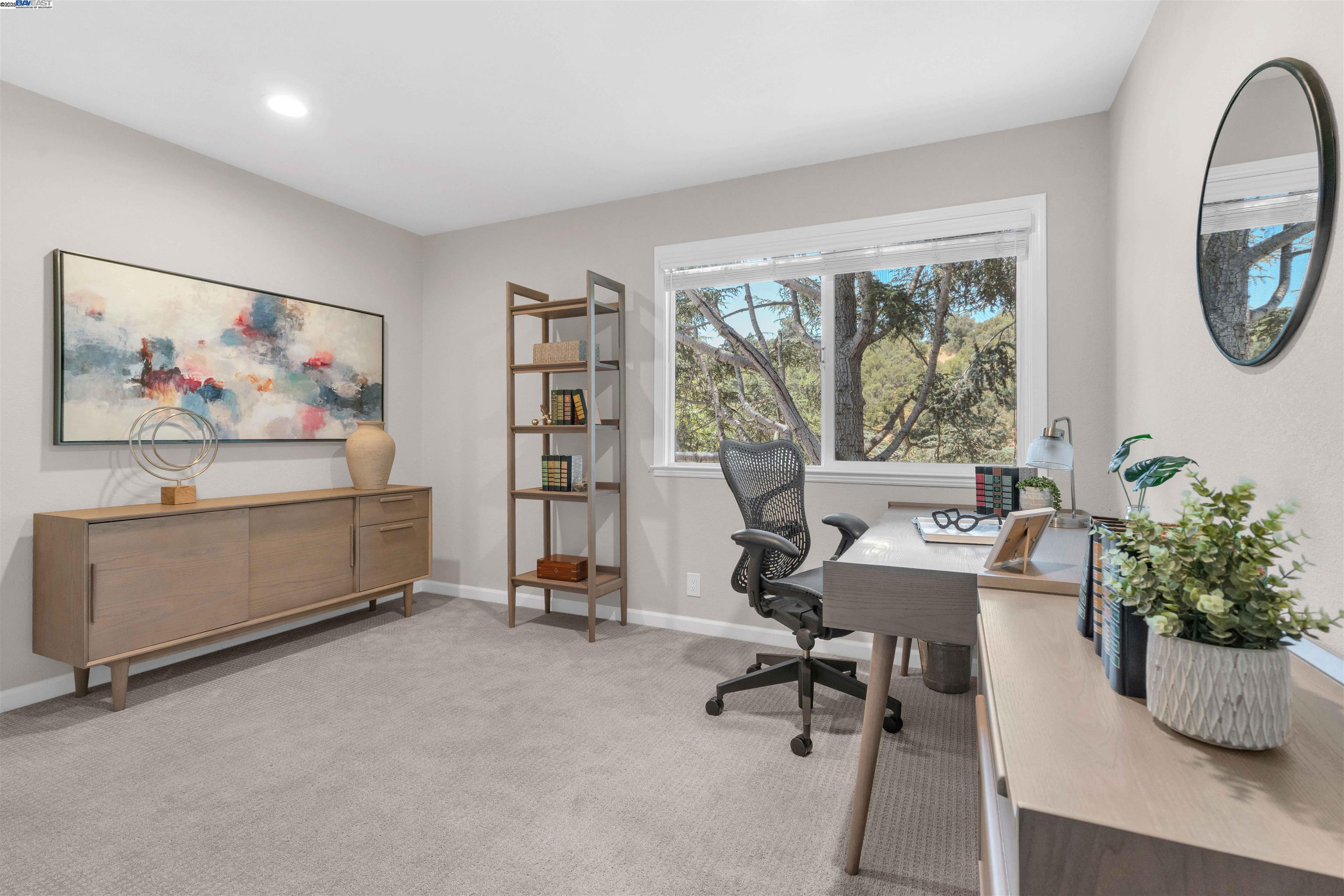 Detail Gallery Image 29 of 47 For 5582 Trailside Ct, Castro Valley,  CA 94552 - 5 Beds | 3 Baths