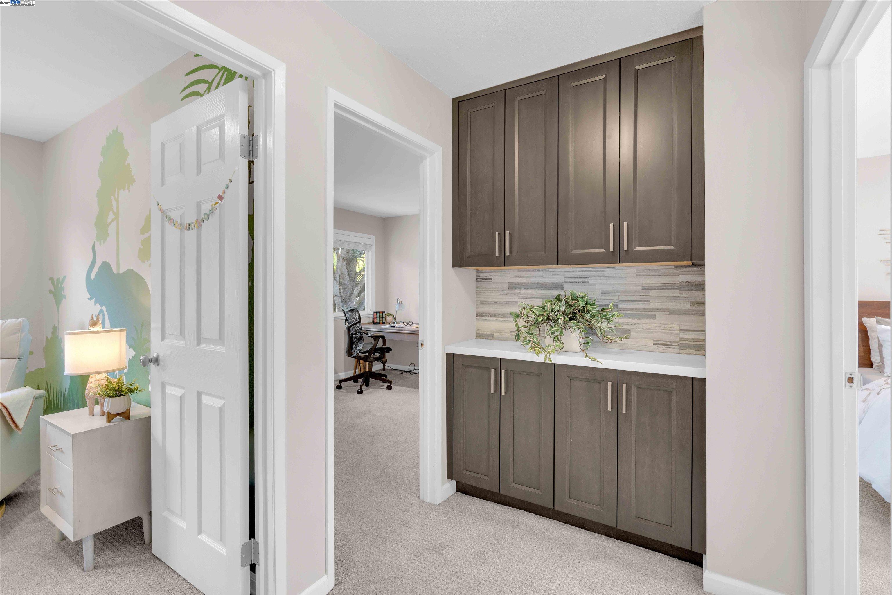 Detail Gallery Image 33 of 47 For 5582 Trailside Ct, Castro Valley,  CA 94552 - 5 Beds | 3 Baths