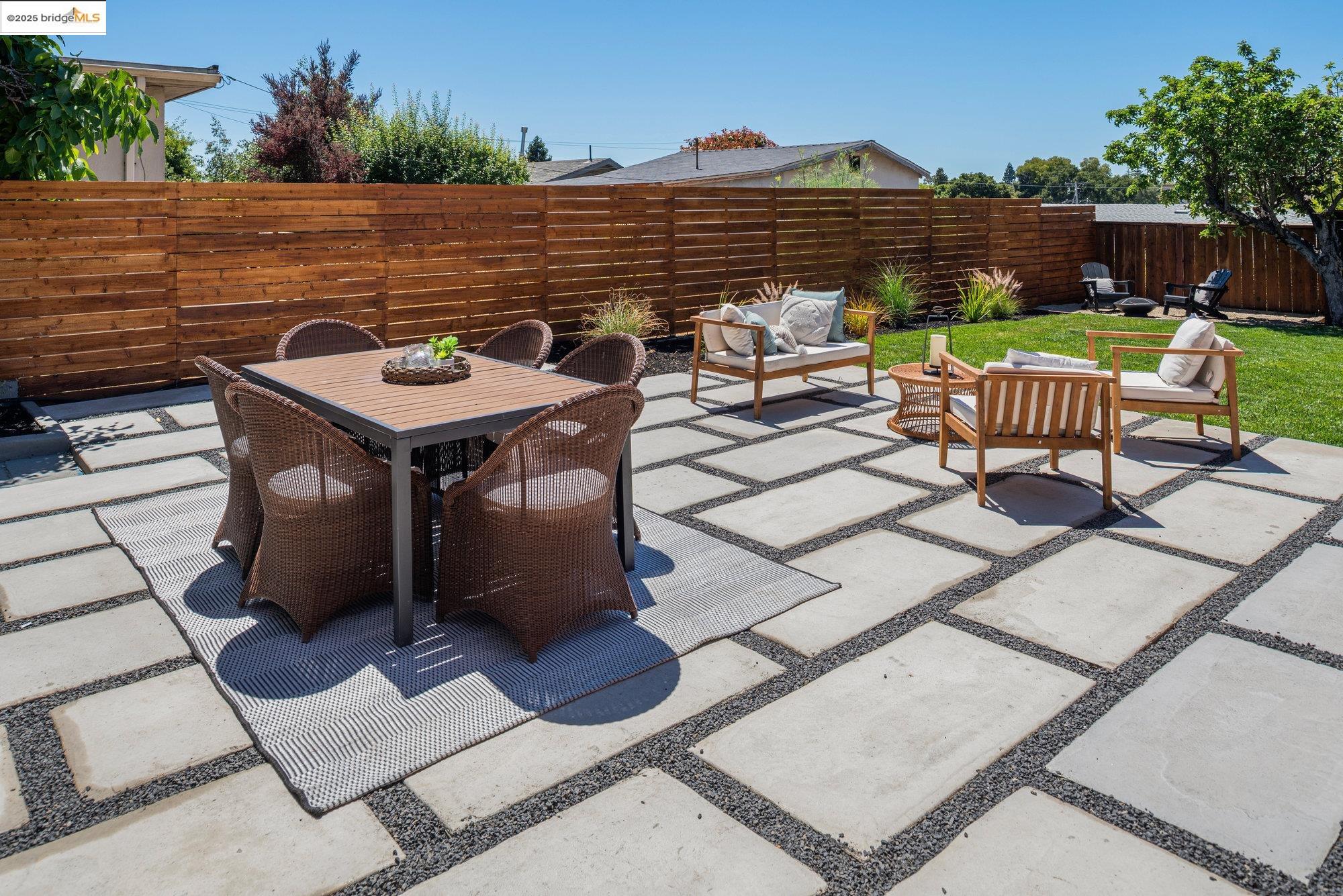 Detail Gallery Image 2 of 56 For 4015 Rhoda Ave, Oakland,  CA 94602 - 4 Beds | 3 Baths