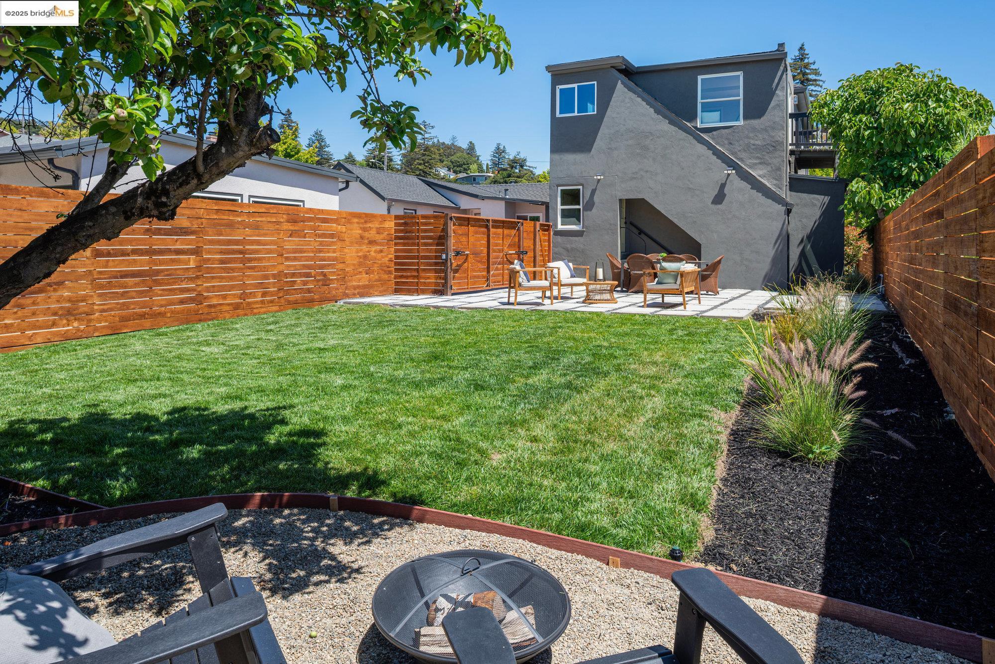 Detail Gallery Image 52 of 56 For 4015 Rhoda Ave, Oakland,  CA 94602 - 4 Beds | 3 Baths