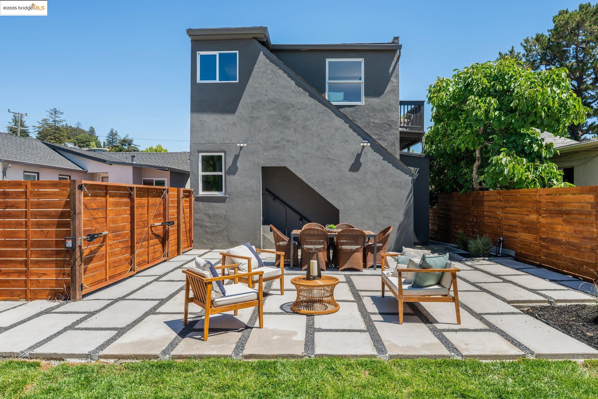 Detail Gallery Image 54 of 56 For 4015 Rhoda Ave, Oakland,  CA 94602 - 4 Beds | 3 Baths