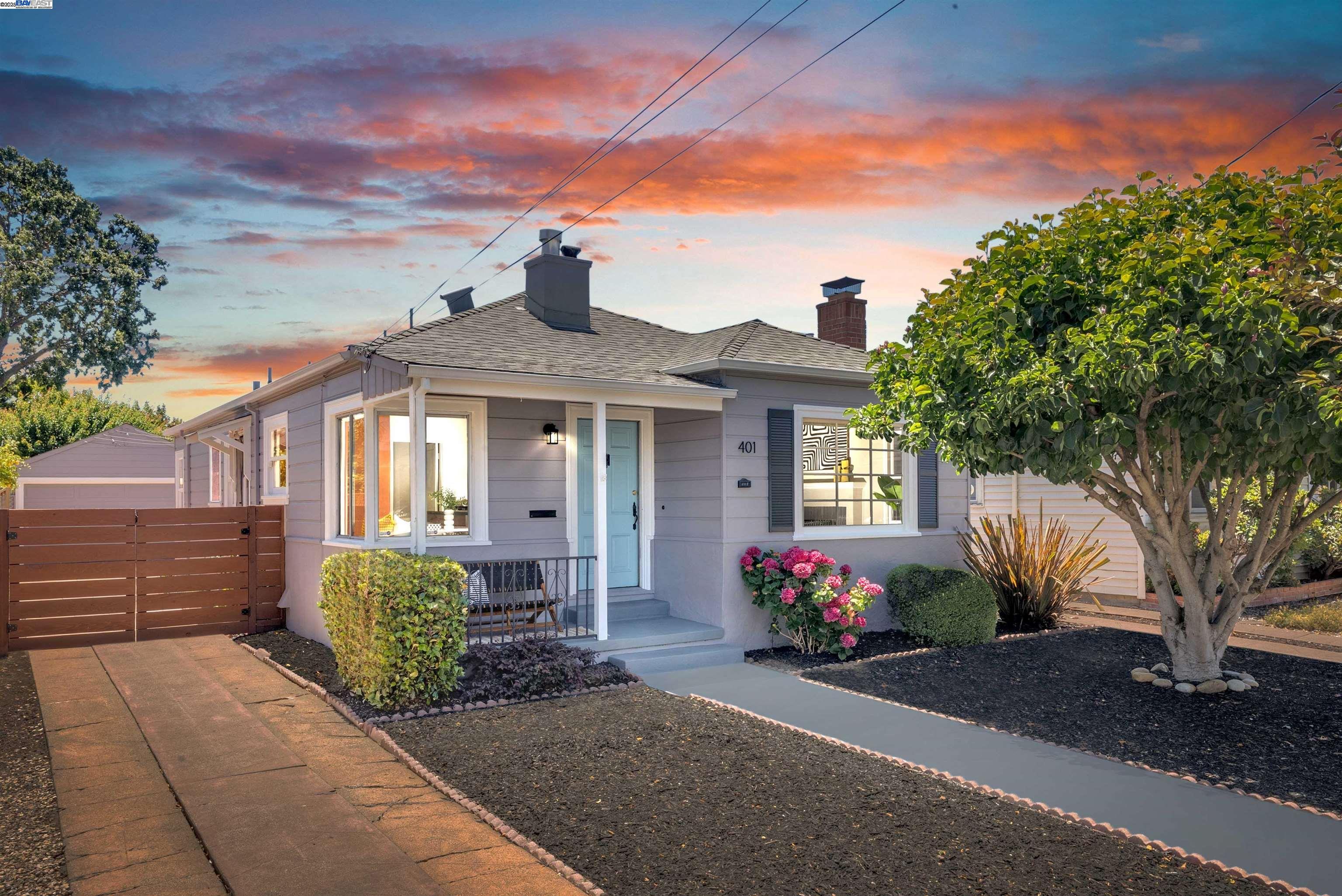 Detail Gallery Image 1 of 39 For 401 Dolores Ave, San Leandro,  CA 94577 - 2 Beds | 1 Baths