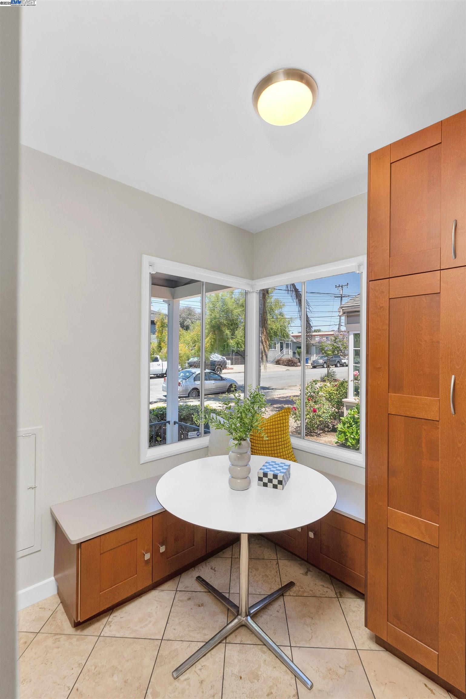 Detail Gallery Image 15 of 39 For 401 Dolores Ave, San Leandro,  CA 94577 - 2 Beds | 1 Baths
