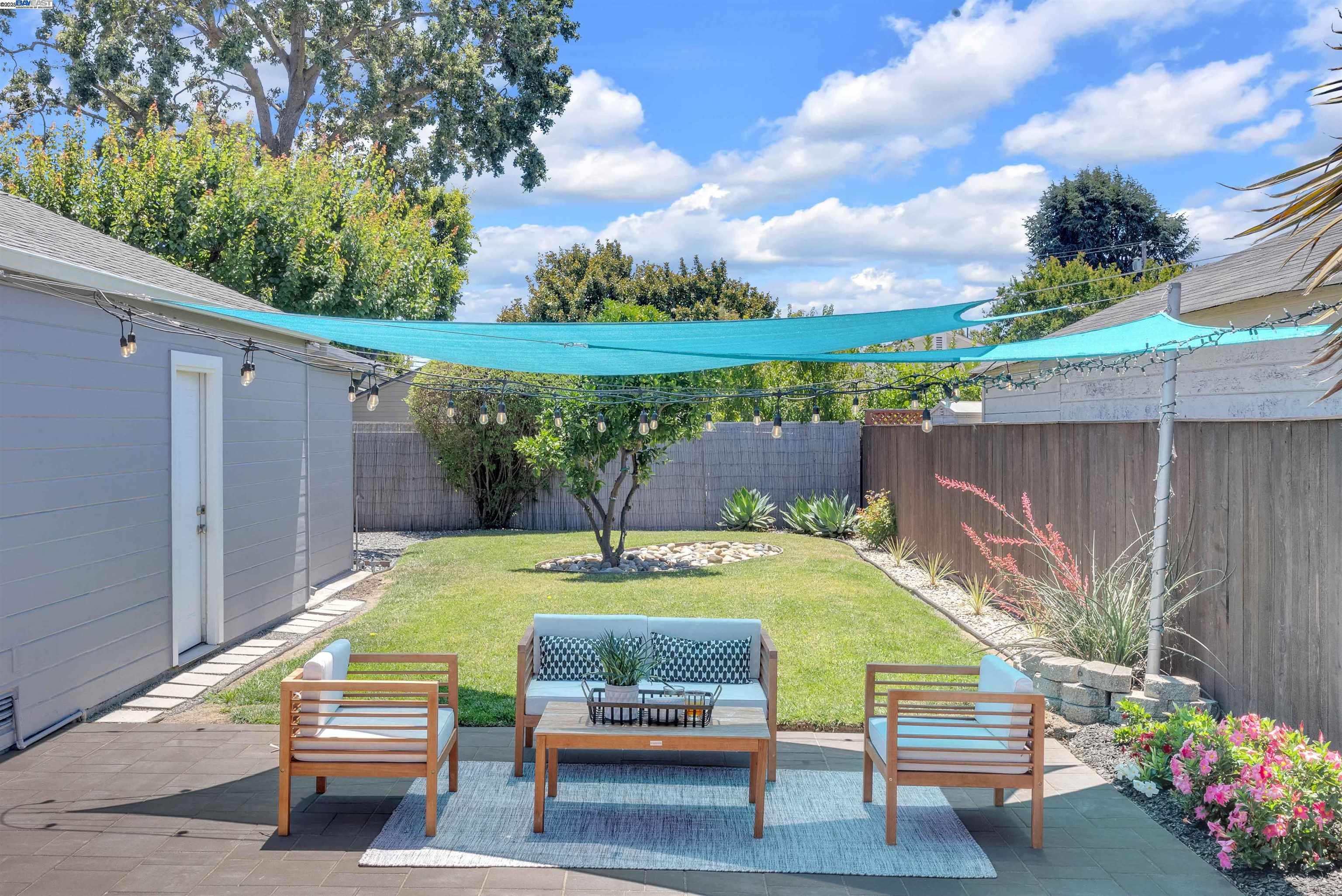 Detail Gallery Image 28 of 39 For 401 Dolores Ave, San Leandro,  CA 94577 - 2 Beds | 1 Baths