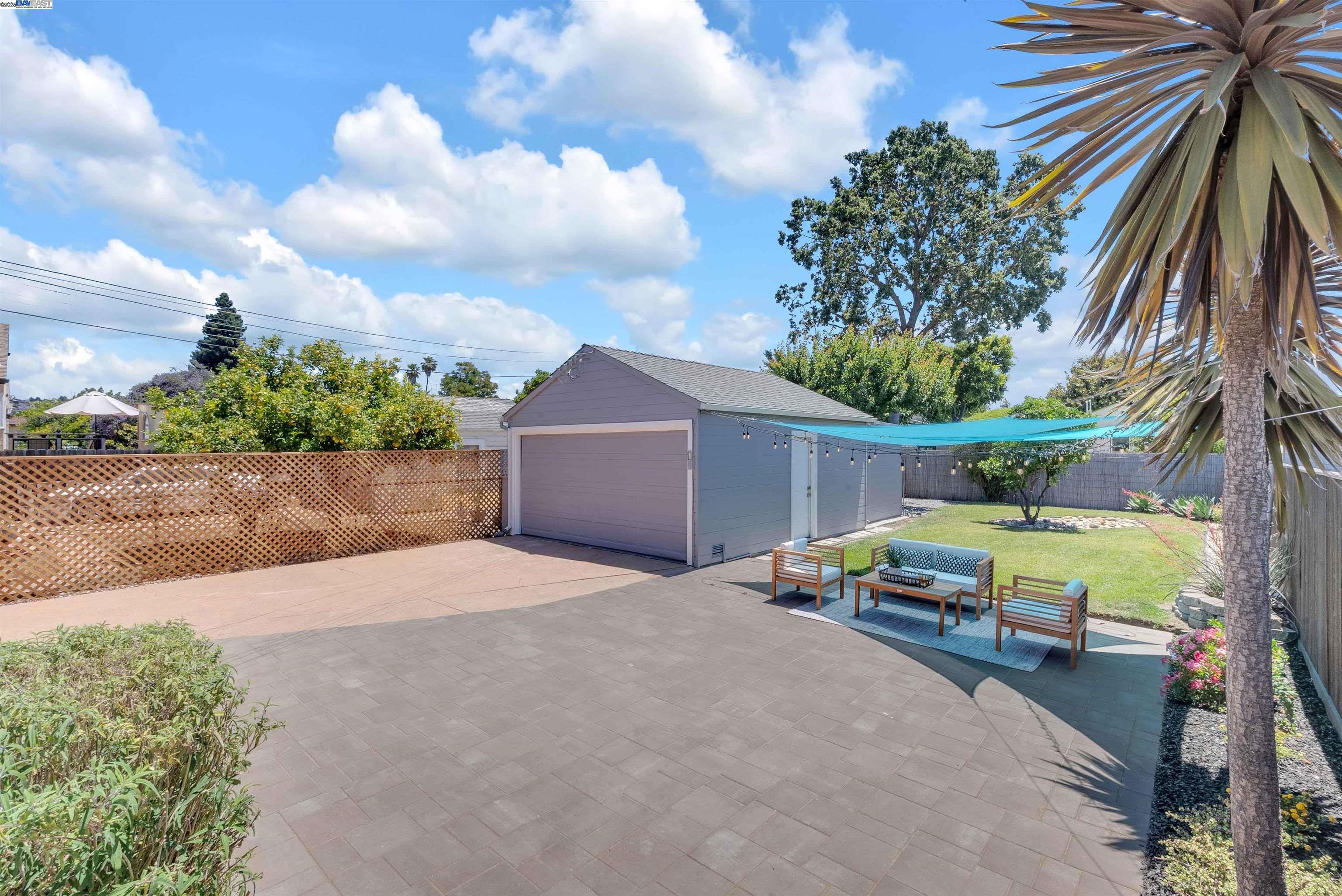 Detail Gallery Image 32 of 39 For 401 Dolores Ave, San Leandro,  CA 94577 - 2 Beds | 1 Baths