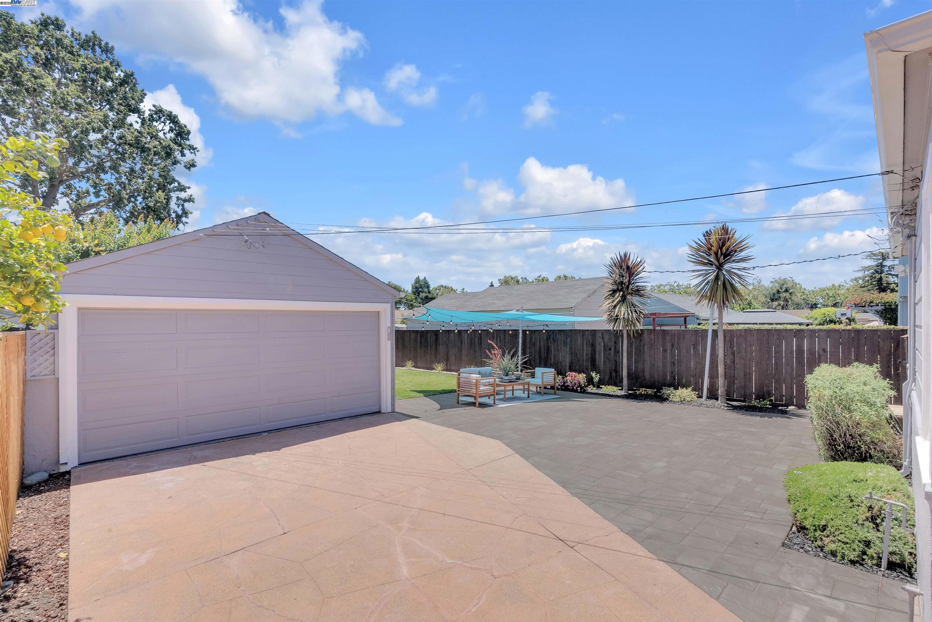 Detail Gallery Image 34 of 39 For 401 Dolores Ave, San Leandro,  CA 94577 - 2 Beds | 1 Baths